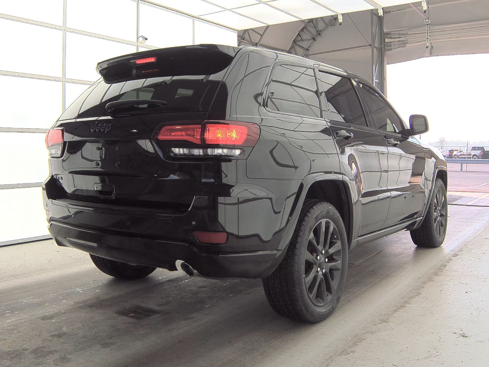 2018 Jeep Grand Cherokee Laredo Altitude Edition AWD