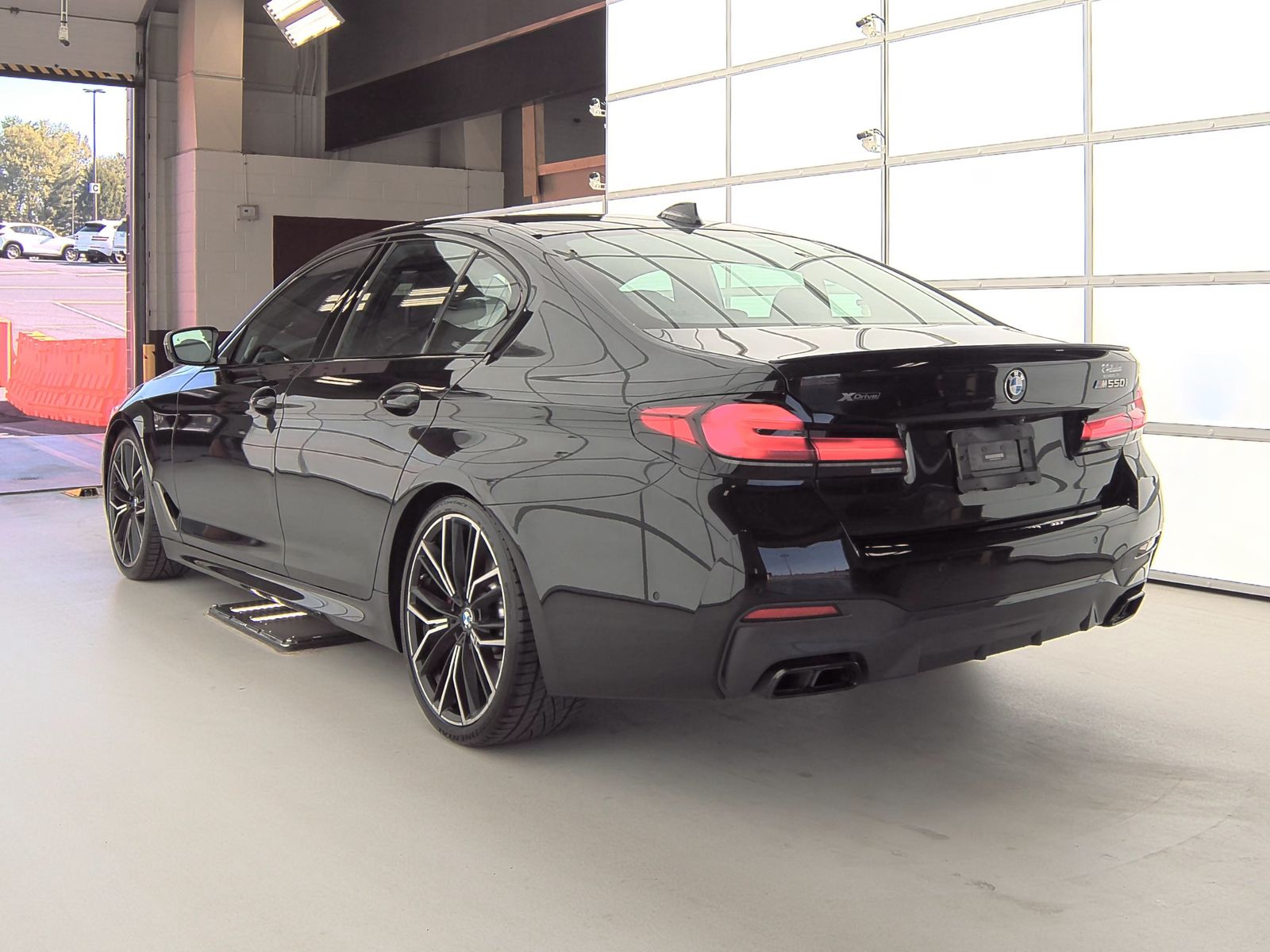2021 BMW 5 Series M550i xDrive AWD
