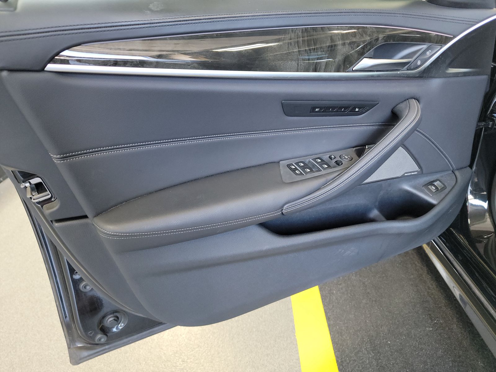 2021 BMW 5 Series M550i xDrive AWD