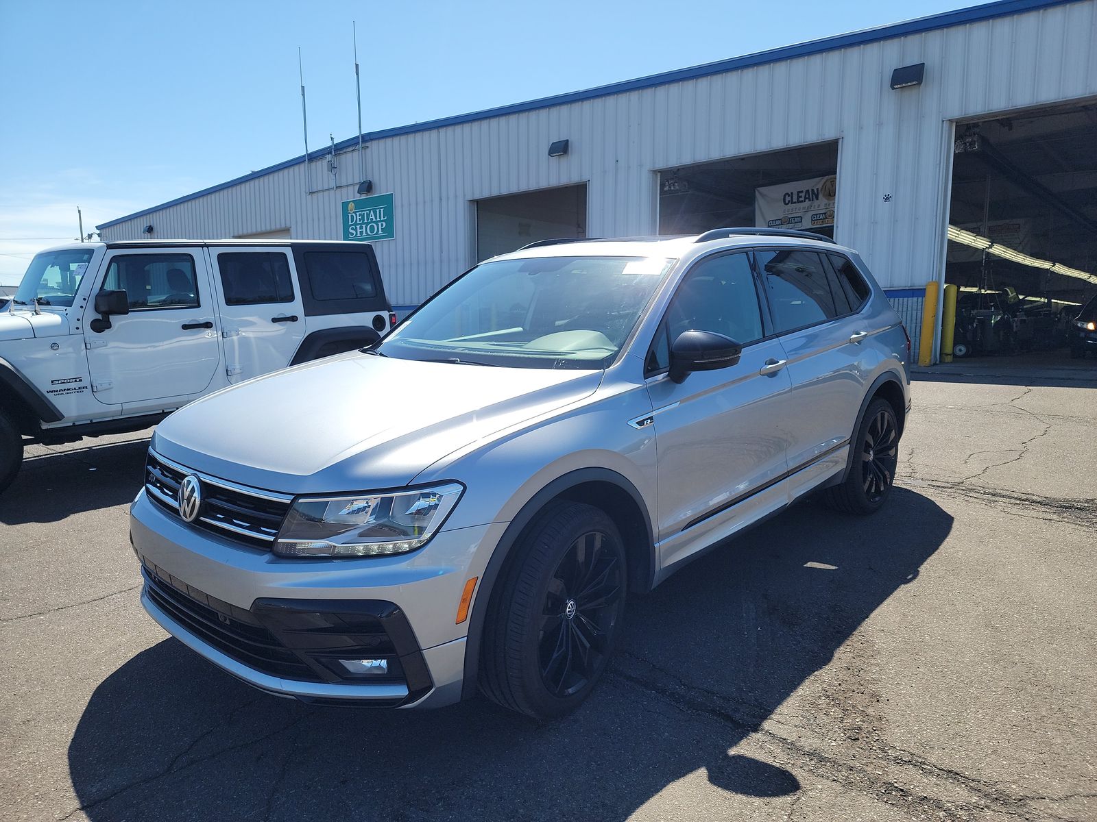 2020 Volkswagen Tiguan 2.0T SE R-Line Black AWD