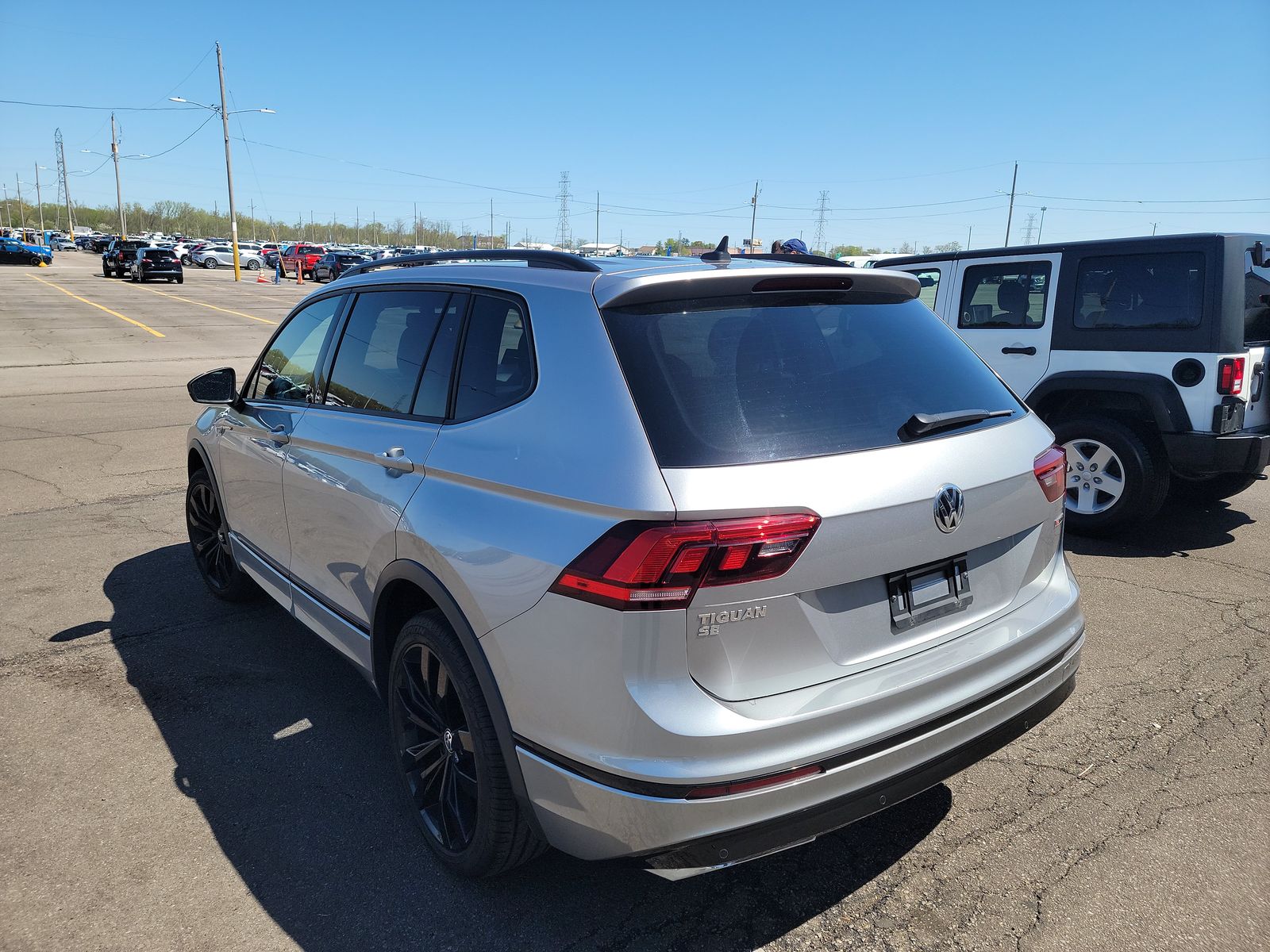 2020 Volkswagen Tiguan 2.0T SE R-Line Black AWD