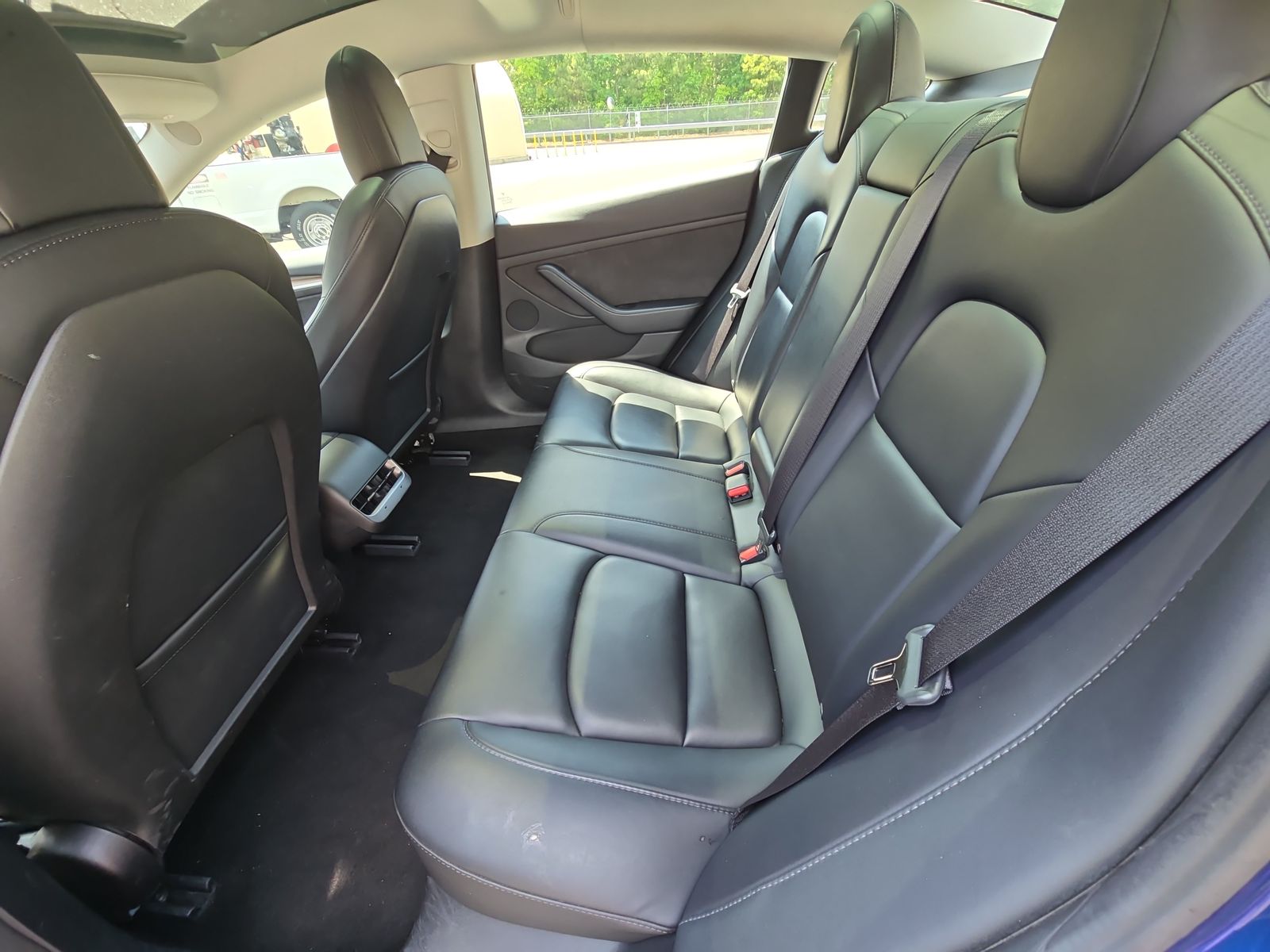 2022 Tesla Model 3 Standard Range RWD