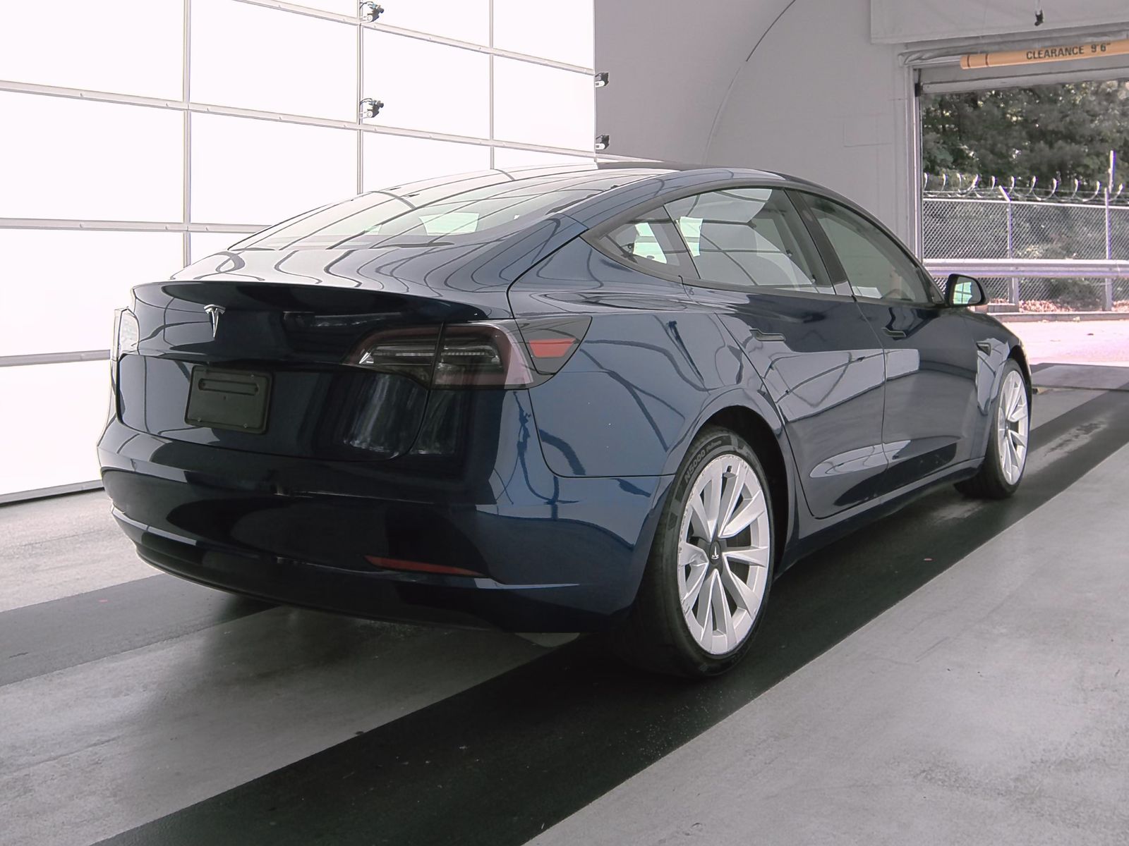 2022 Tesla Model 3 Standard Range RWD