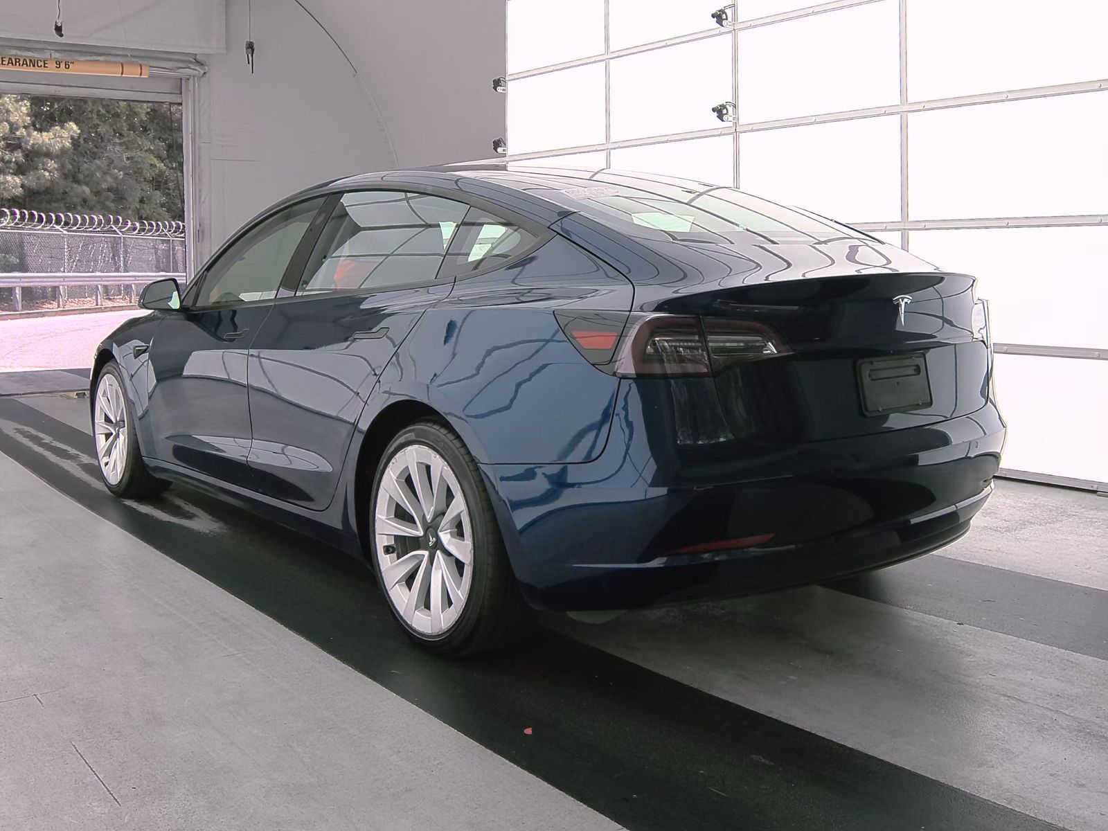 2022 Tesla Model 3 Standard Range RWD
