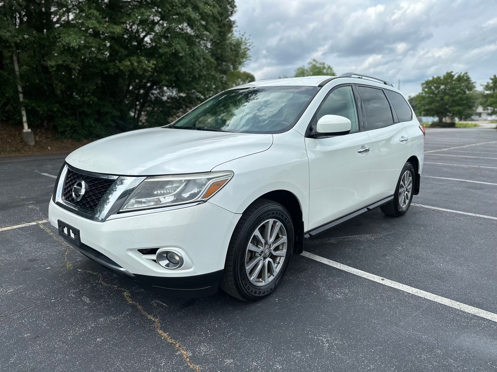 2016 Nissan Pathfinder SV