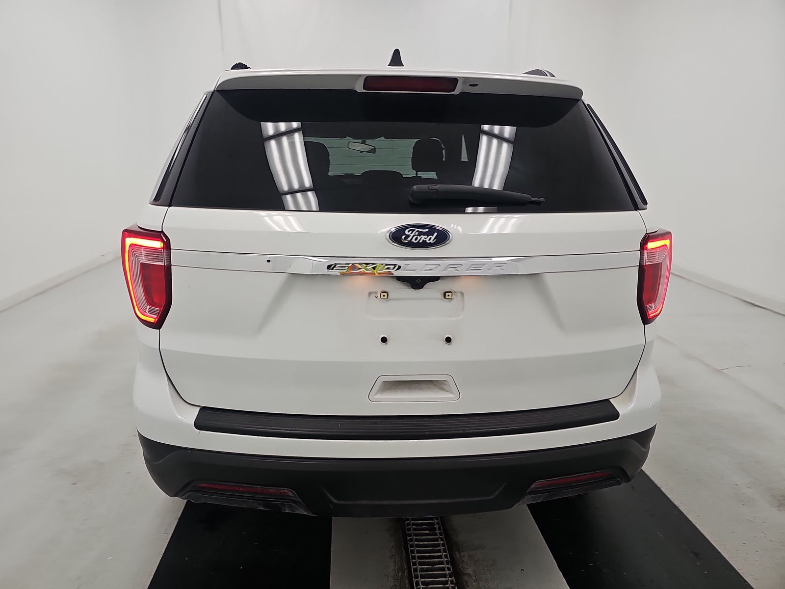 2018 Ford Explorer Base FWD