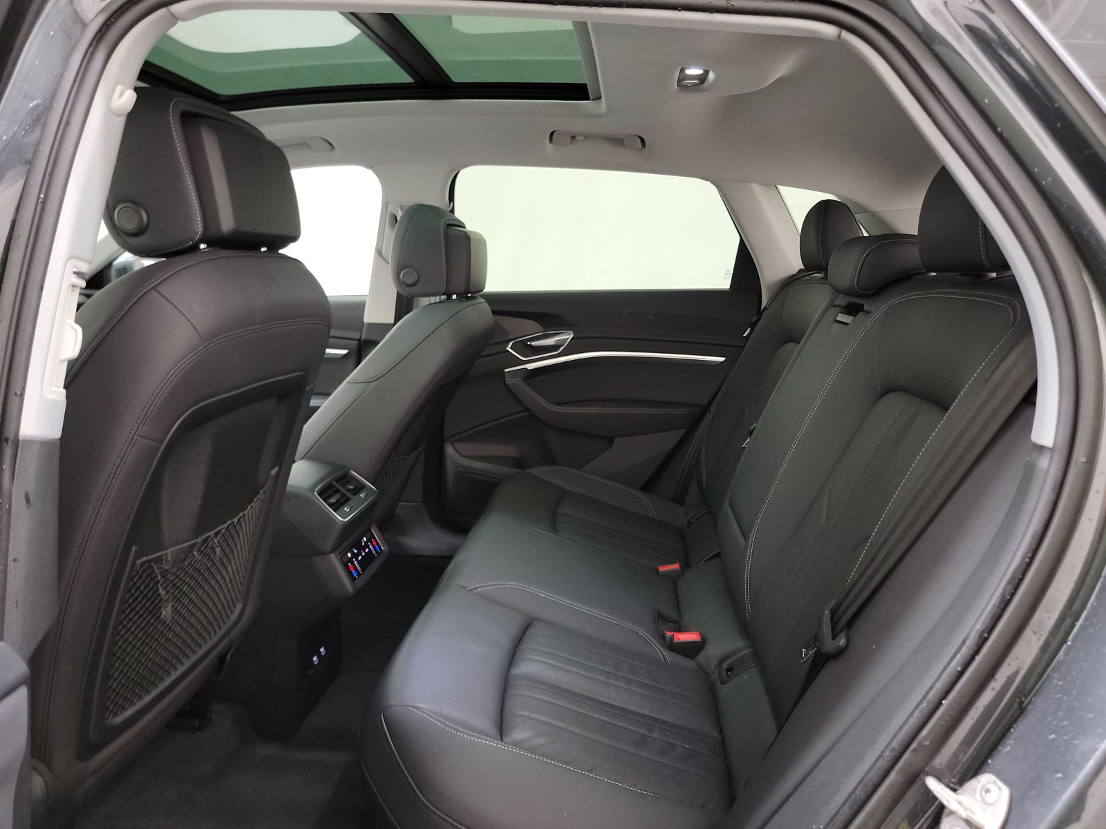 2021 Audi e-tron Premium AWD