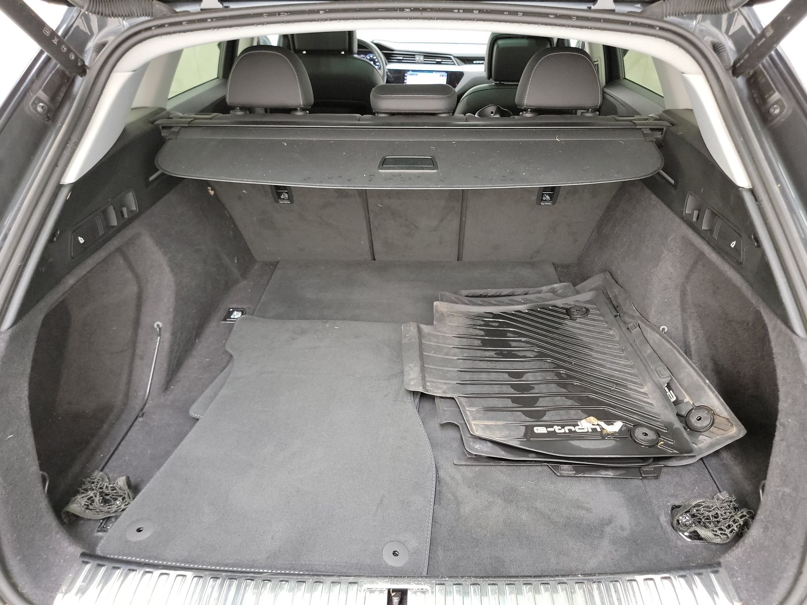 2021 Audi e-tron Premium AWD