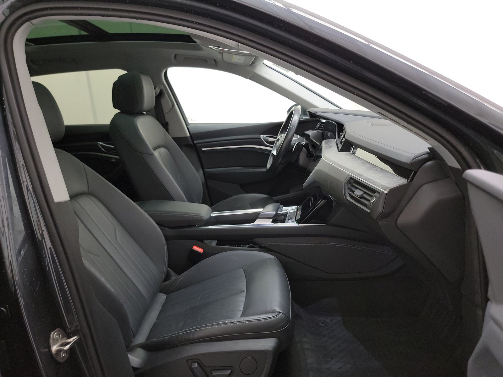 2021 Audi e-tron Premium AWD