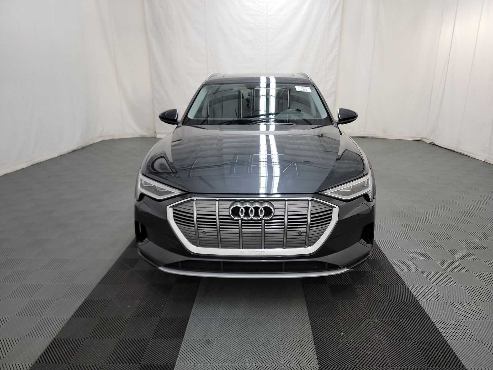 2021 Audi e-tron Premium AWD