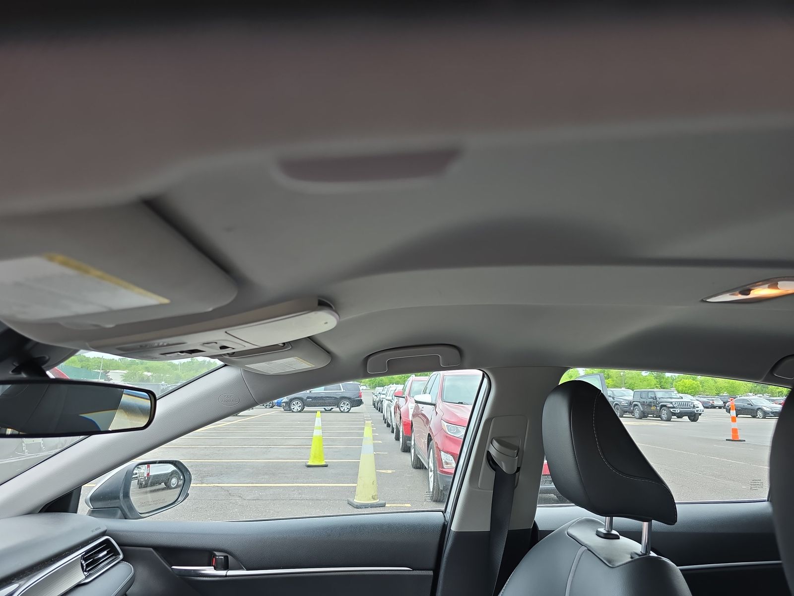 2019 Toyota Camry SE FWD