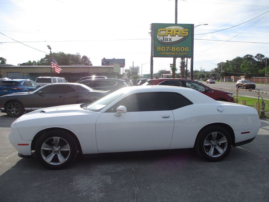 2017 Dodge Challenger SXT