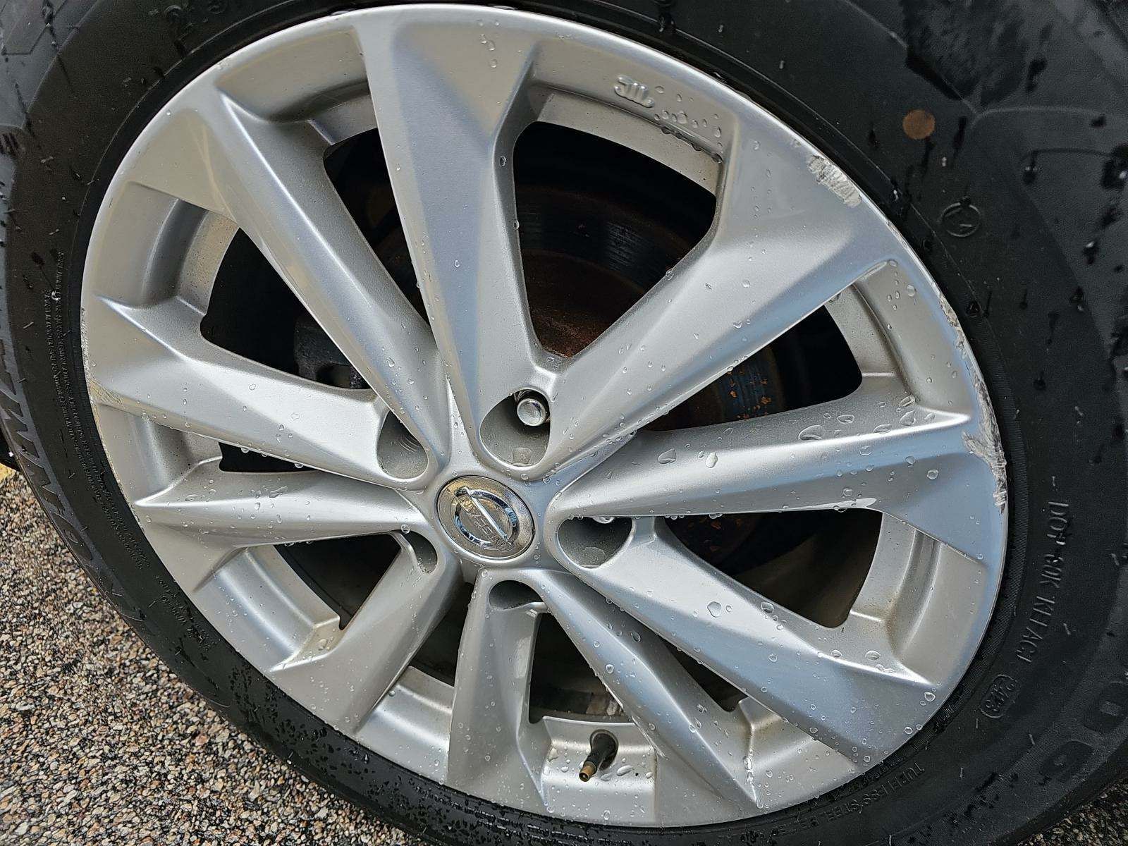 2017 Nissan Rogue Sport SV AWD