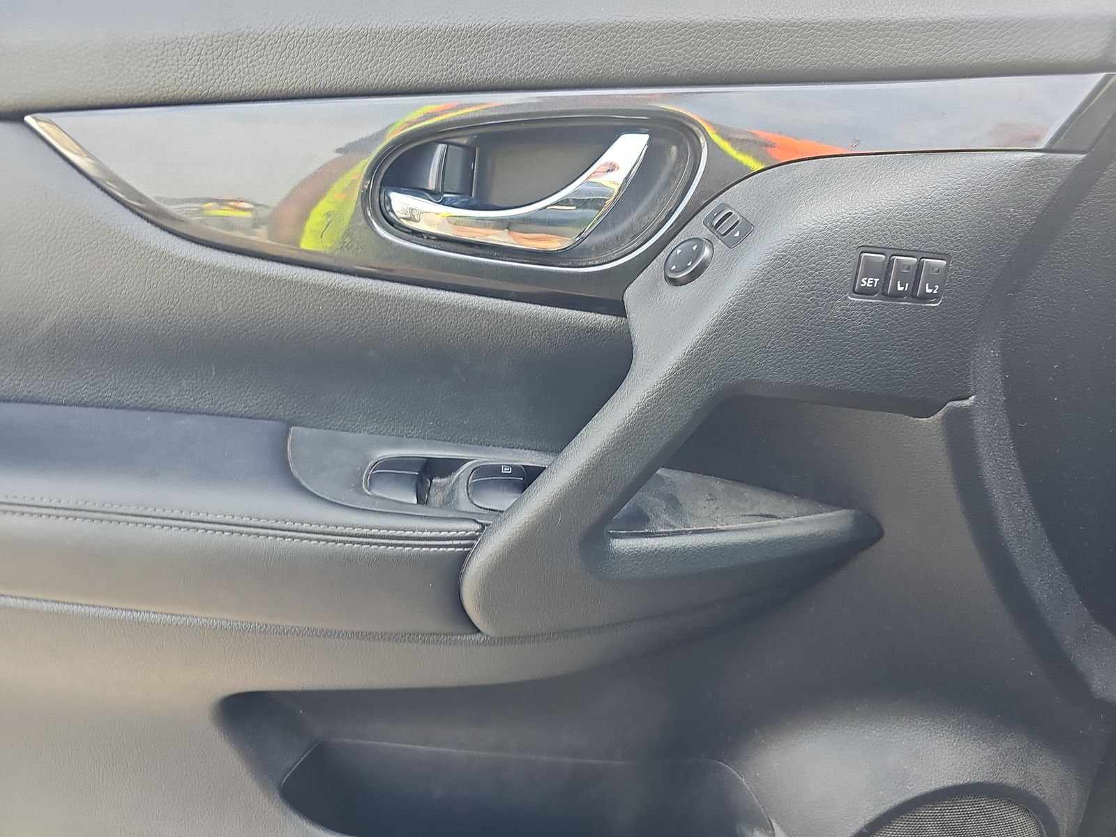 2018 Nissan Rogue SV FWD
