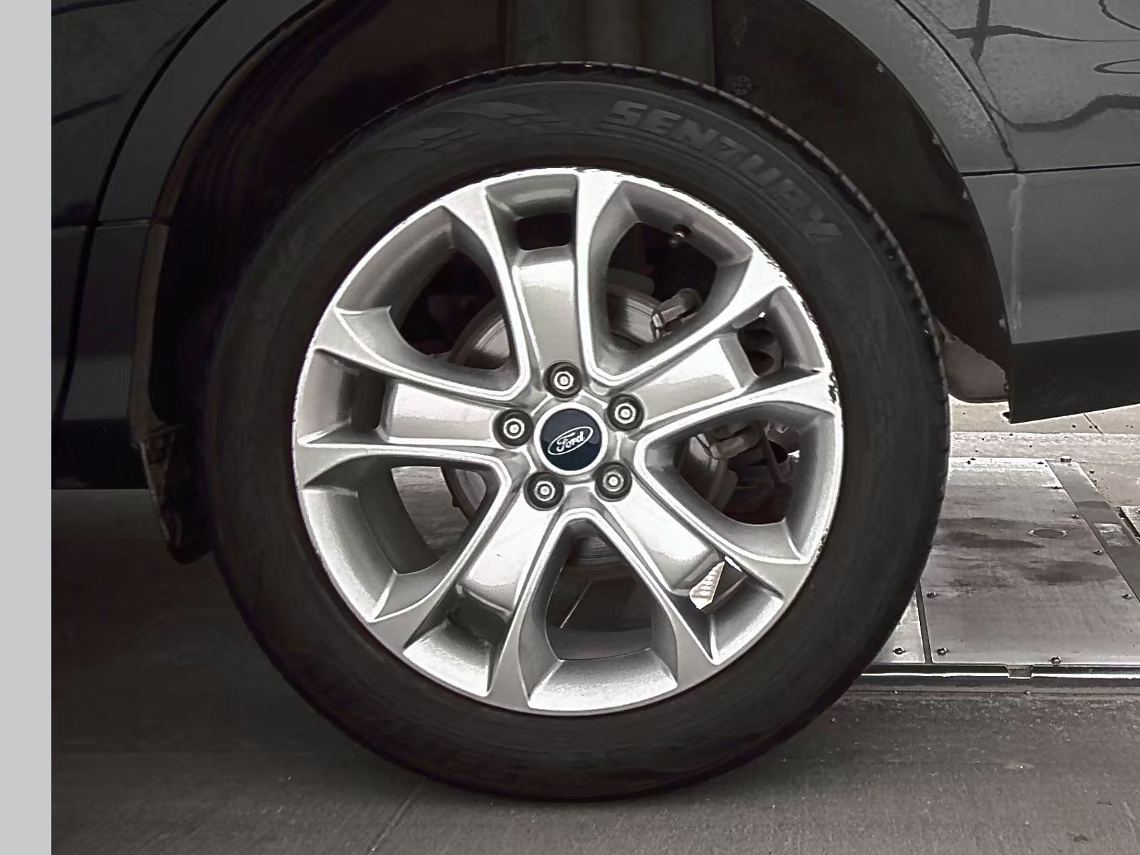 2015 Ford Escape Titanium FWD