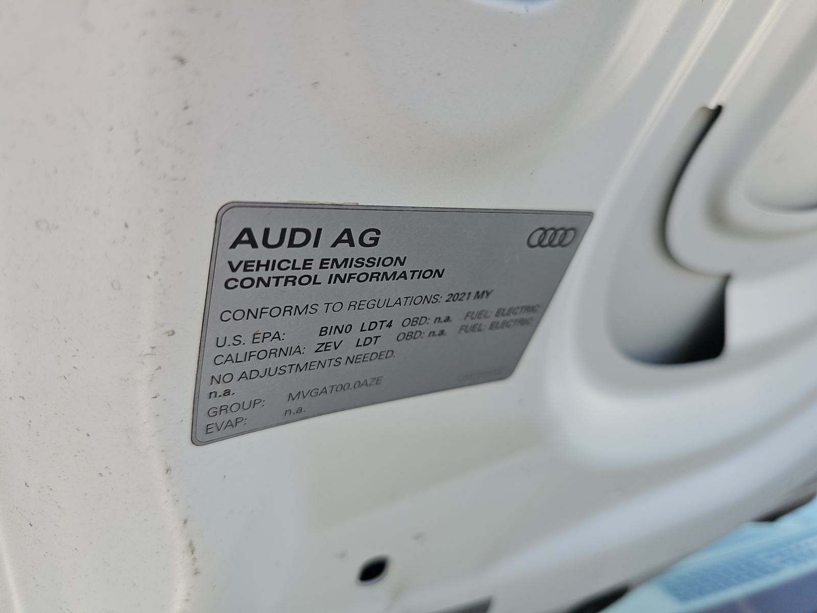 2021 Audi e-tron Premium AWD