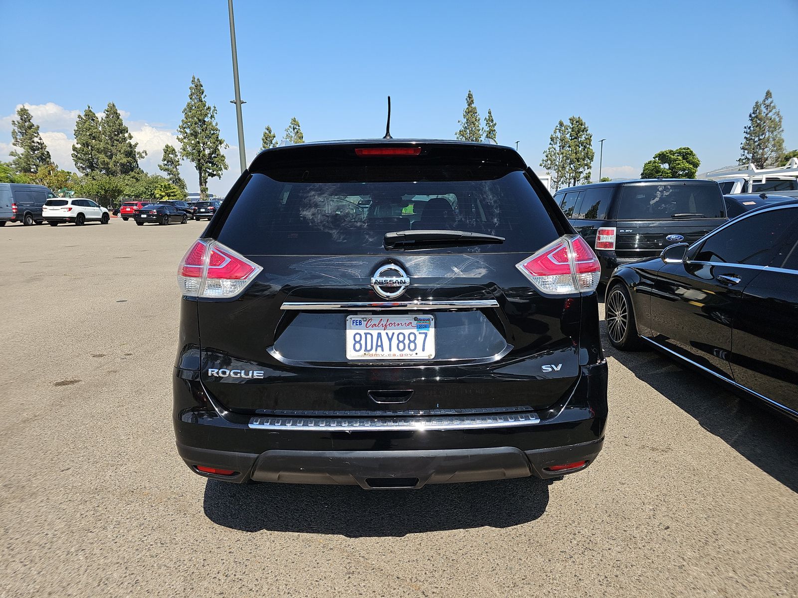 2015 Nissan Rogue SV FWD