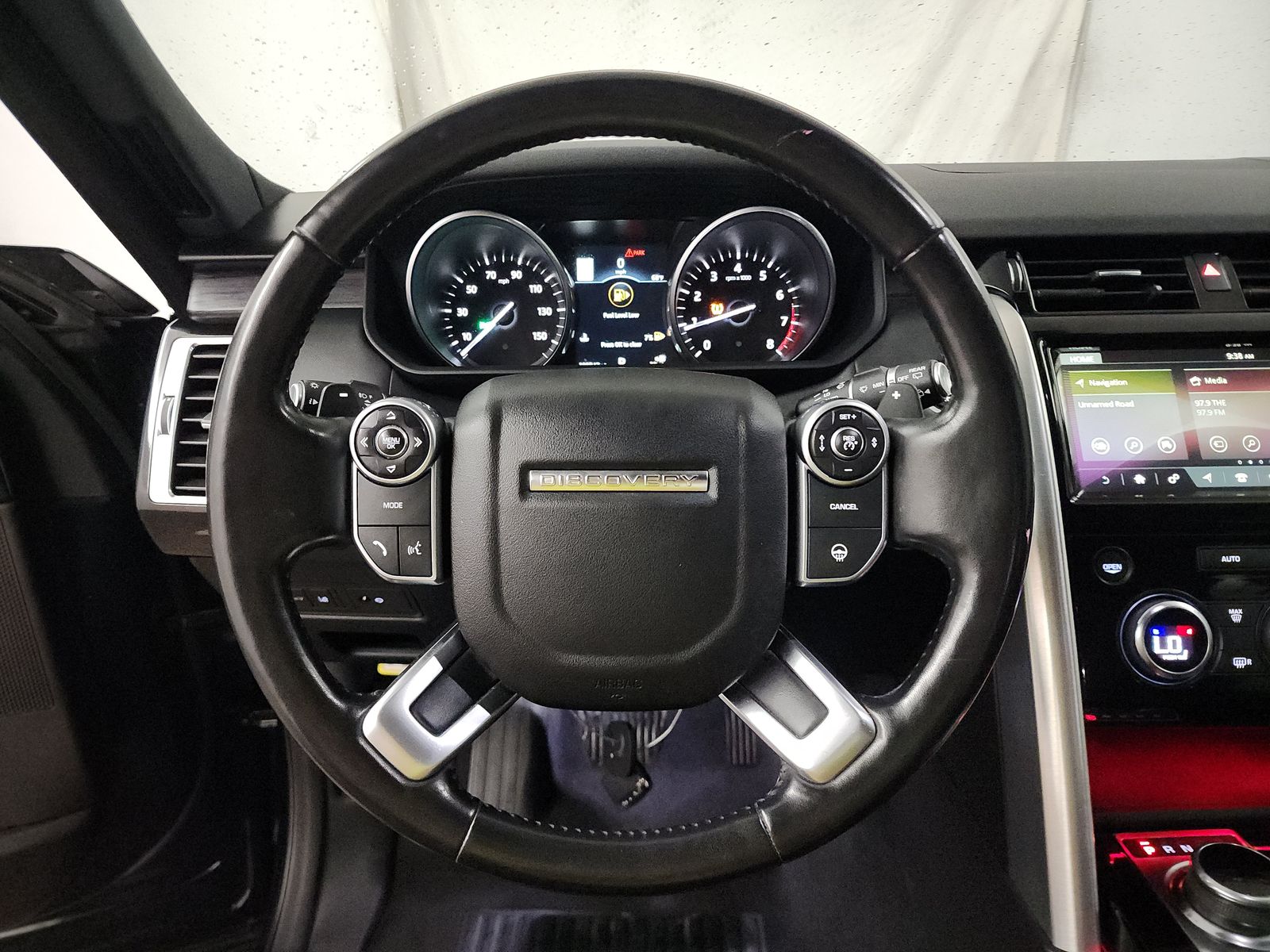 2017 Land Rover Discovery HSE Luxury AWD