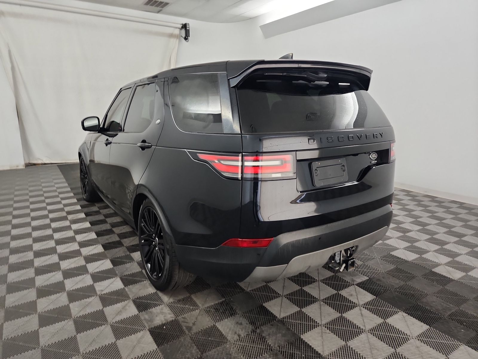 2017 Land Rover Discovery HSE Luxury AWD