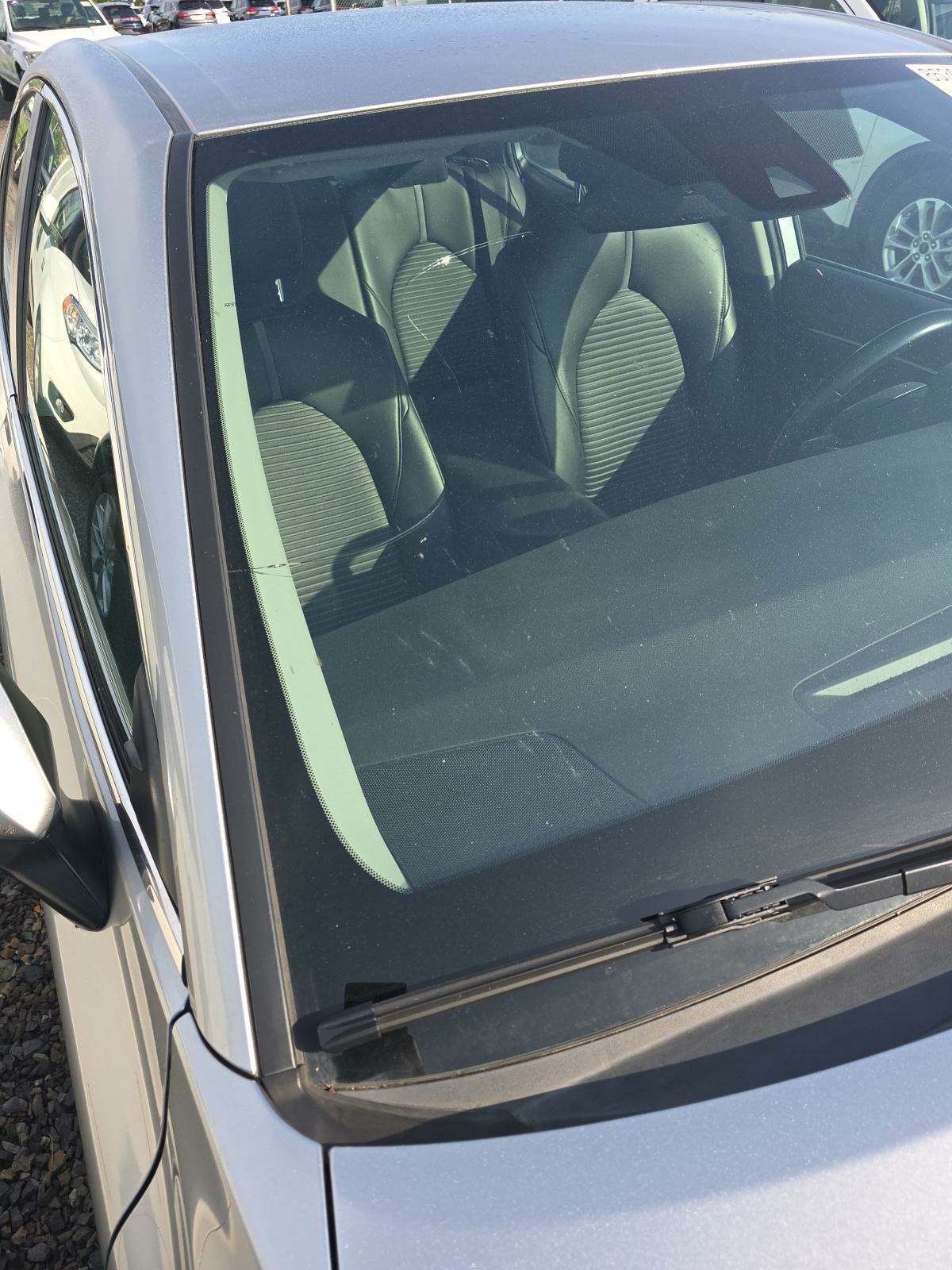 2019 Toyota Camry SE FWD