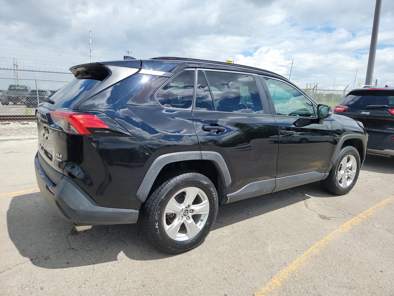 2020 Toyota RAV4 XLE AWD