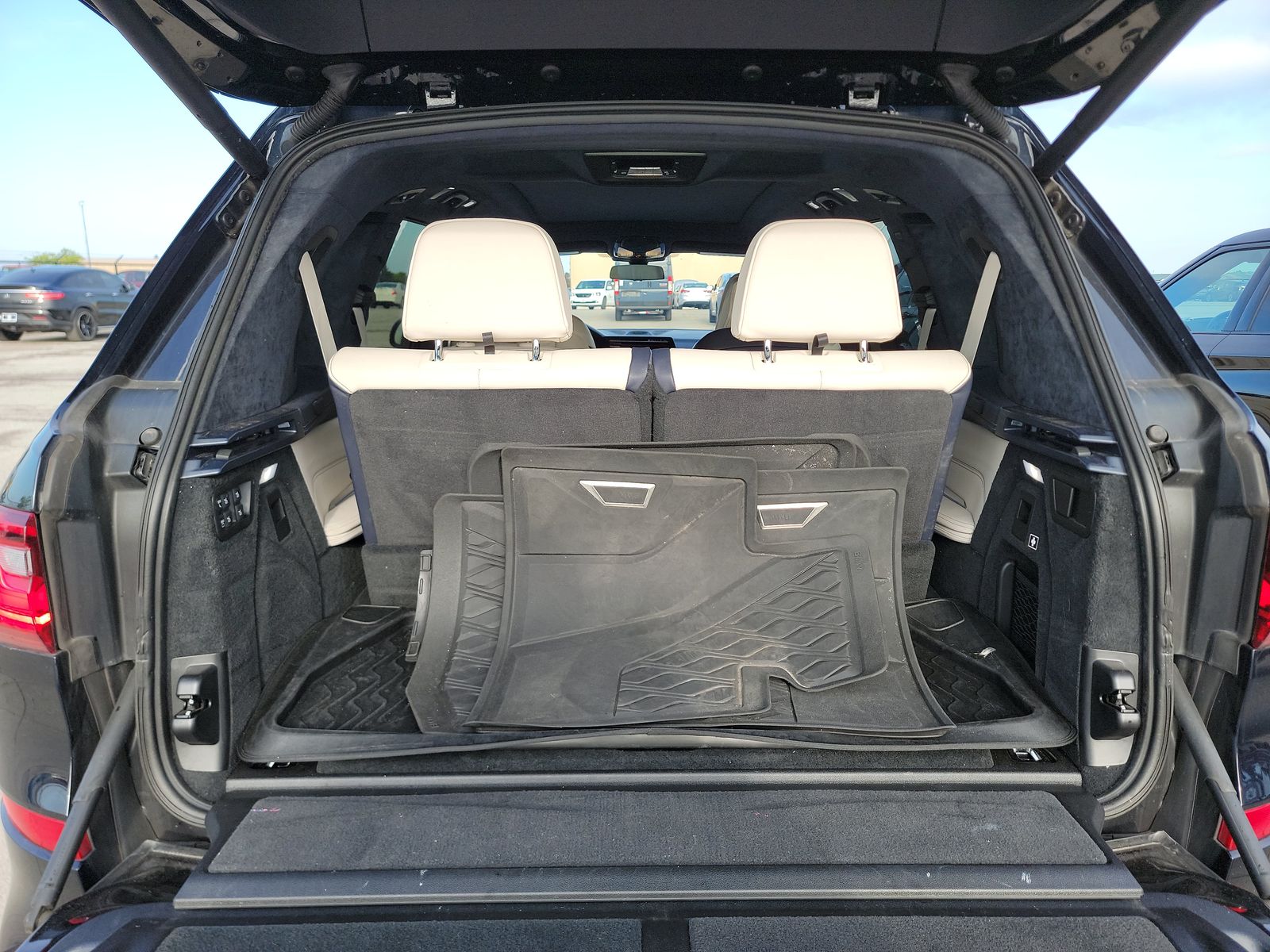 2020 BMW X7 M50i AWD