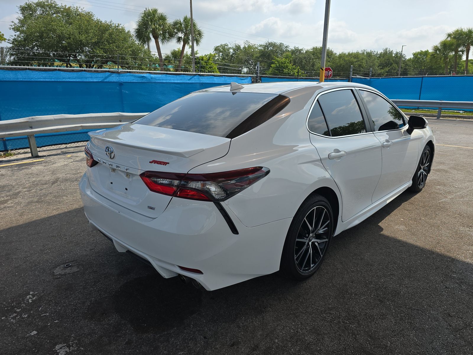2021 Toyota Camry SE FWD