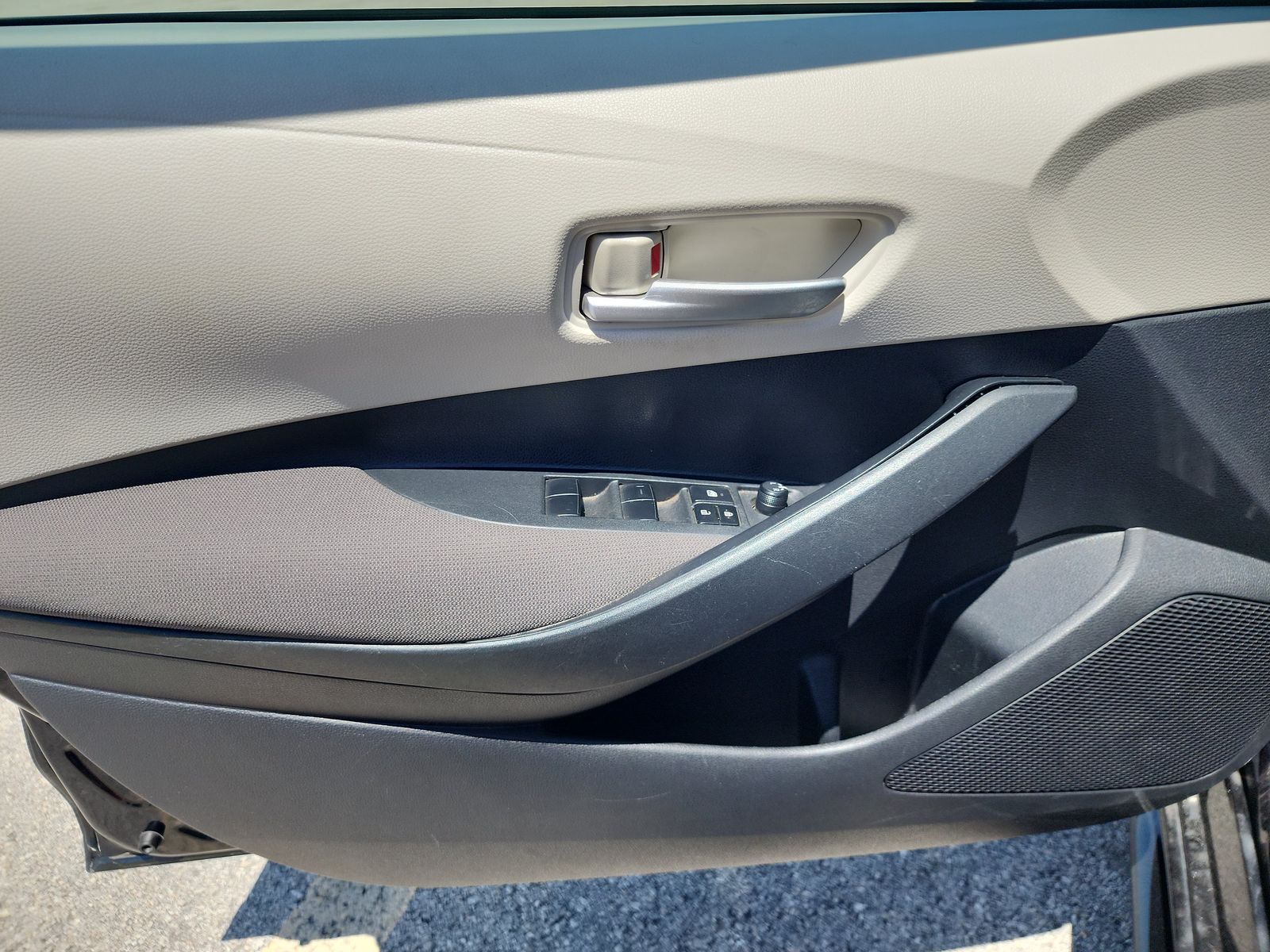 2020 Toyota Corolla LE FWD