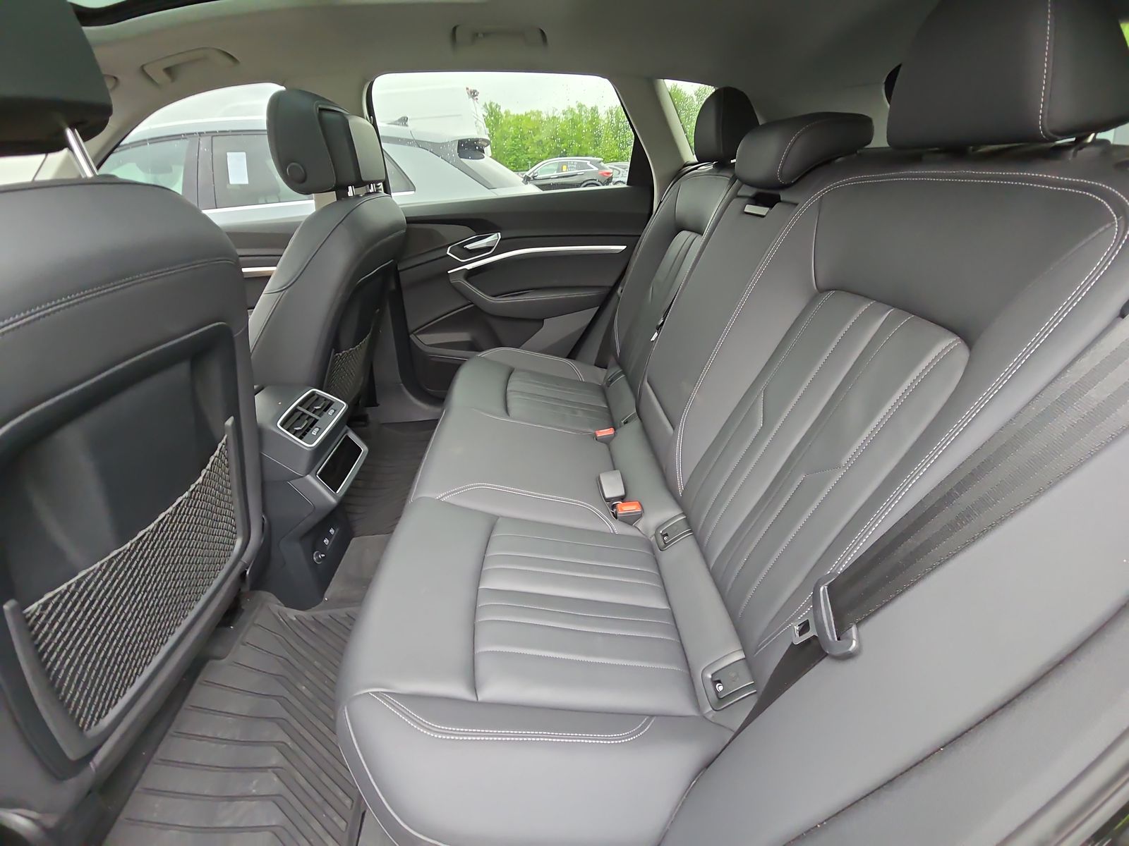 2021 Audi e-tron Premium AWD