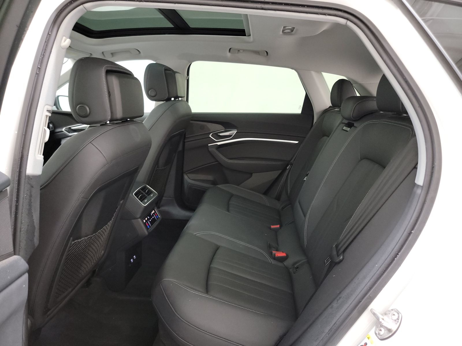 2021 Audi e-tron Premium AWD