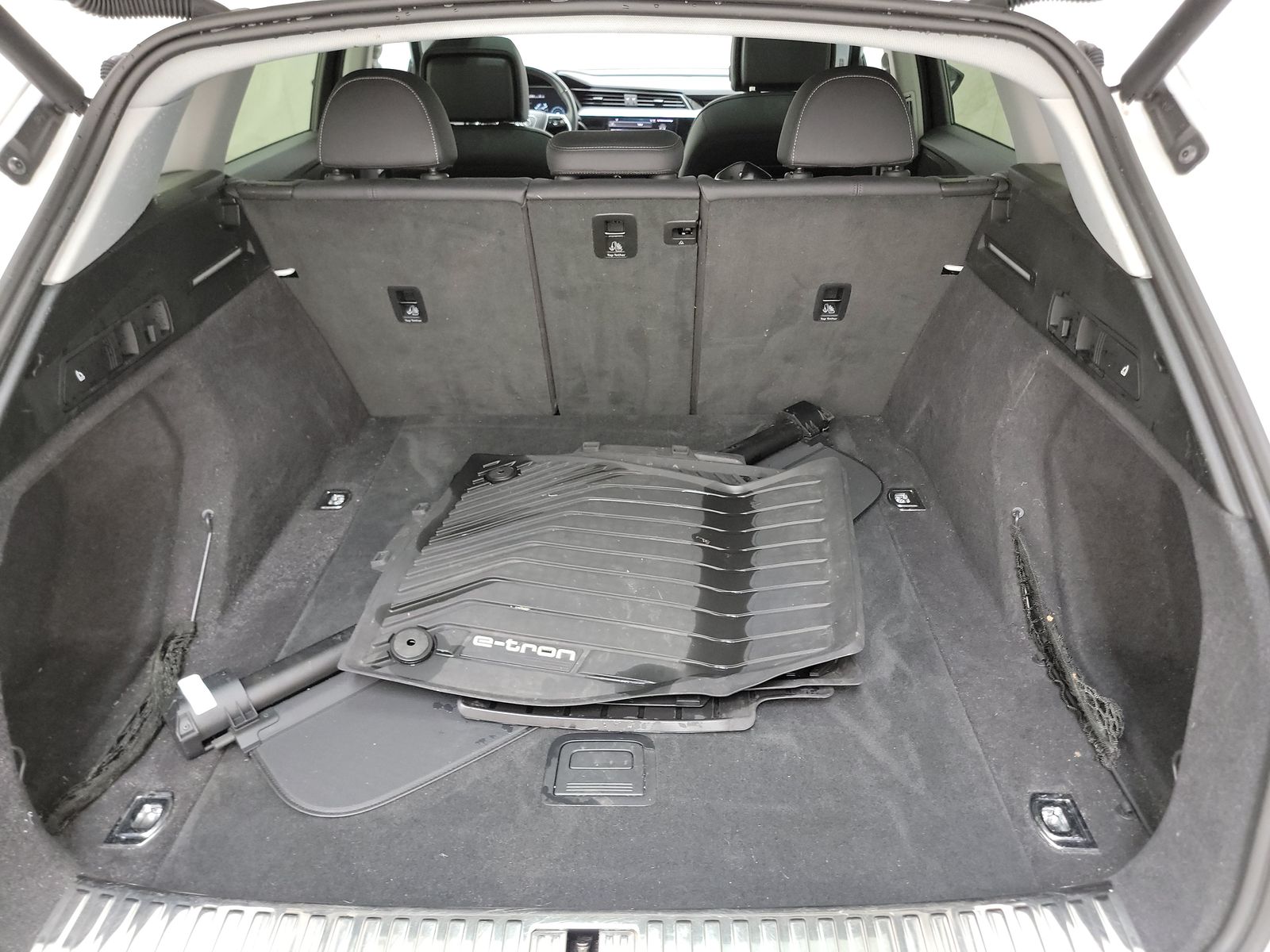 2021 Audi e-tron Premium AWD