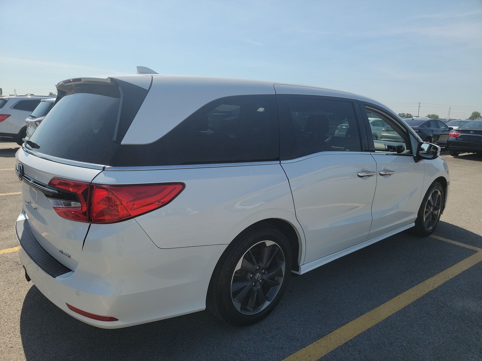 2022 Honda Odyssey Elite FWD