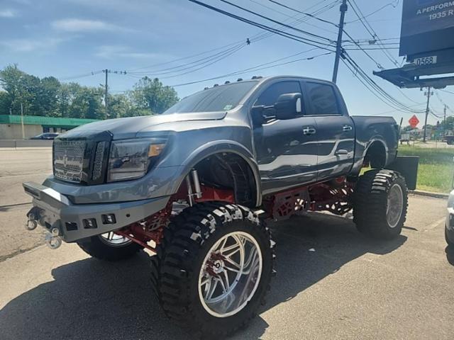 2017 Nissan TITAN SV Crew Cab Extra Short Bed