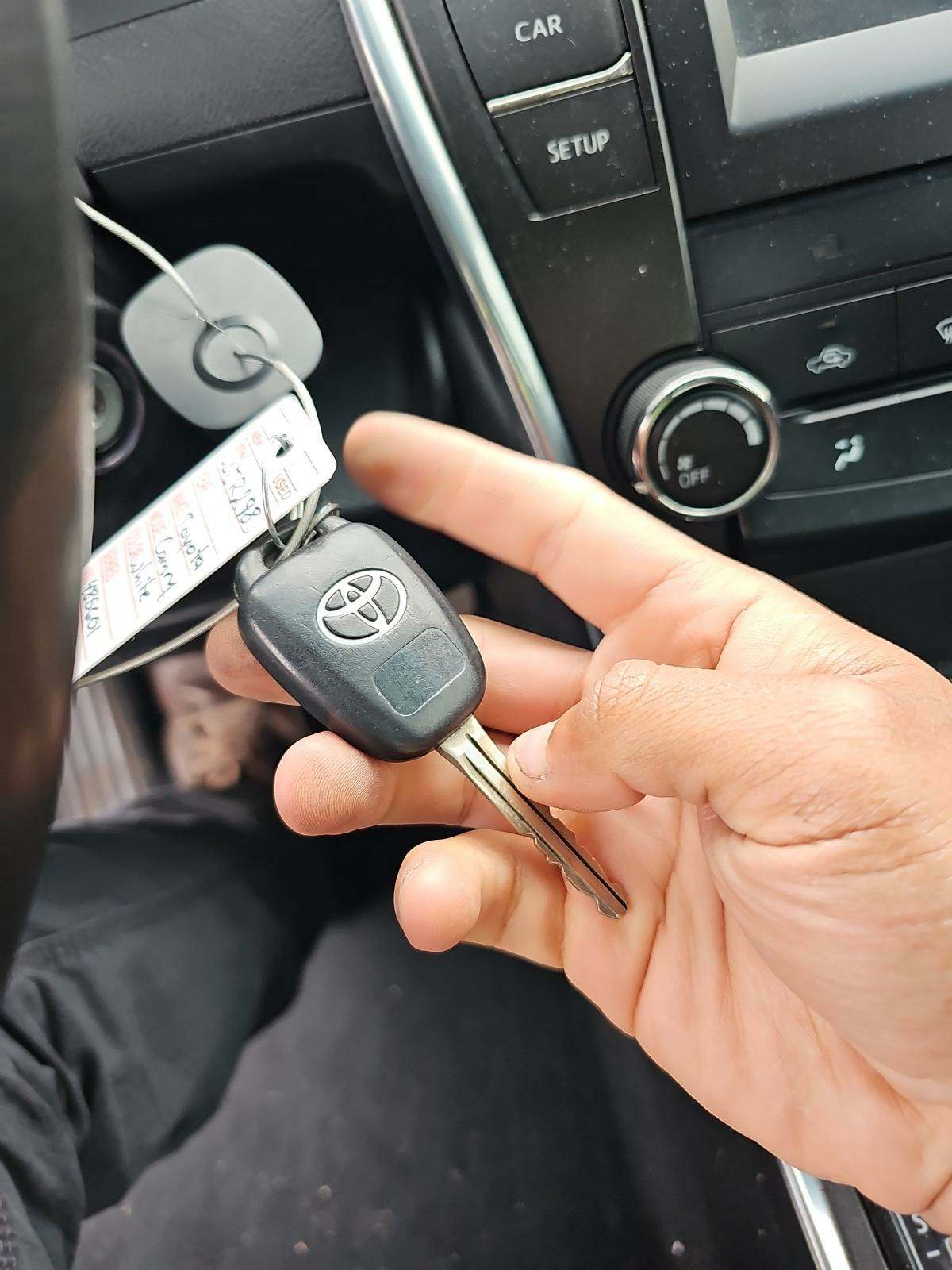 2015 Toyota Camry SE FWD