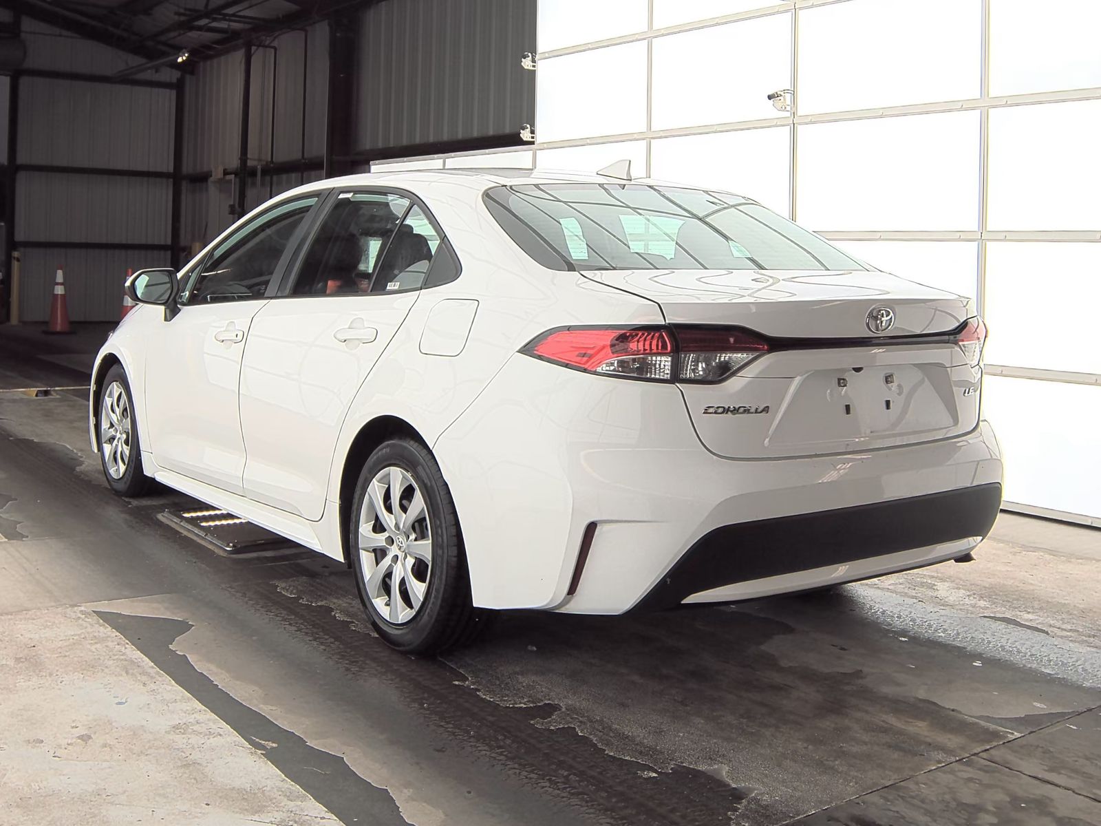 2021 Toyota Corolla LE FWD