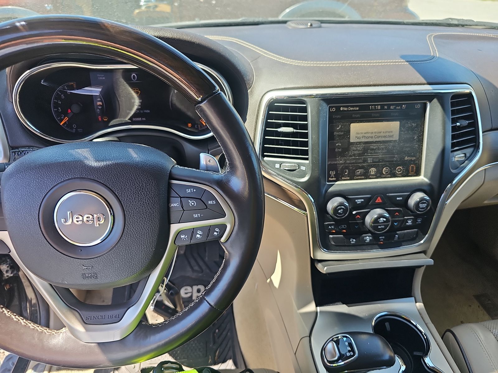 2014 Jeep Grand Cherokee Overland RWD