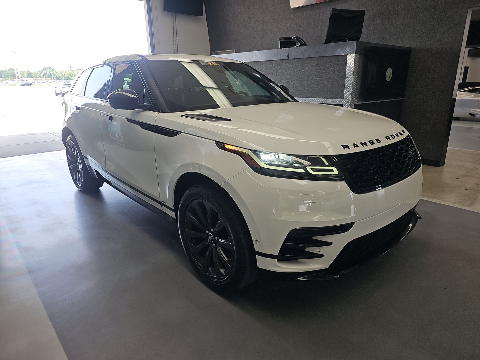 2019 Land Rover Range Rover Velar R-Dynamic SE AWD