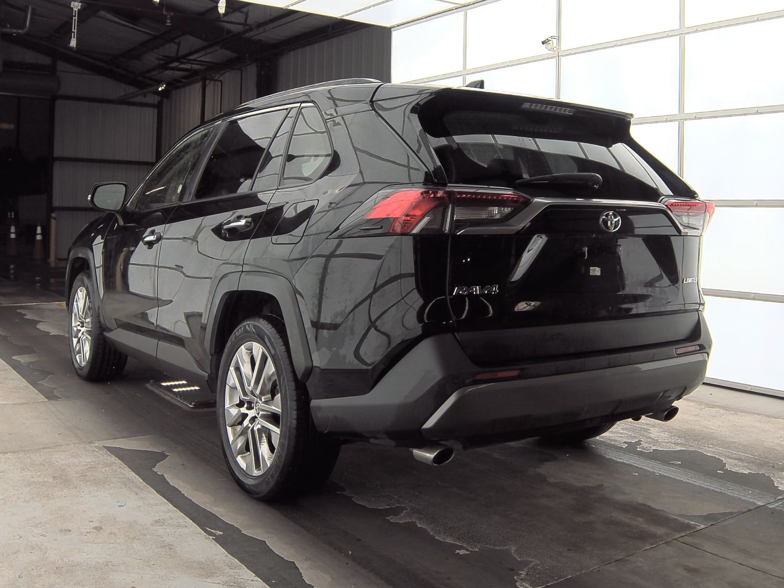 2020 Toyota RAV4 Limited FWD