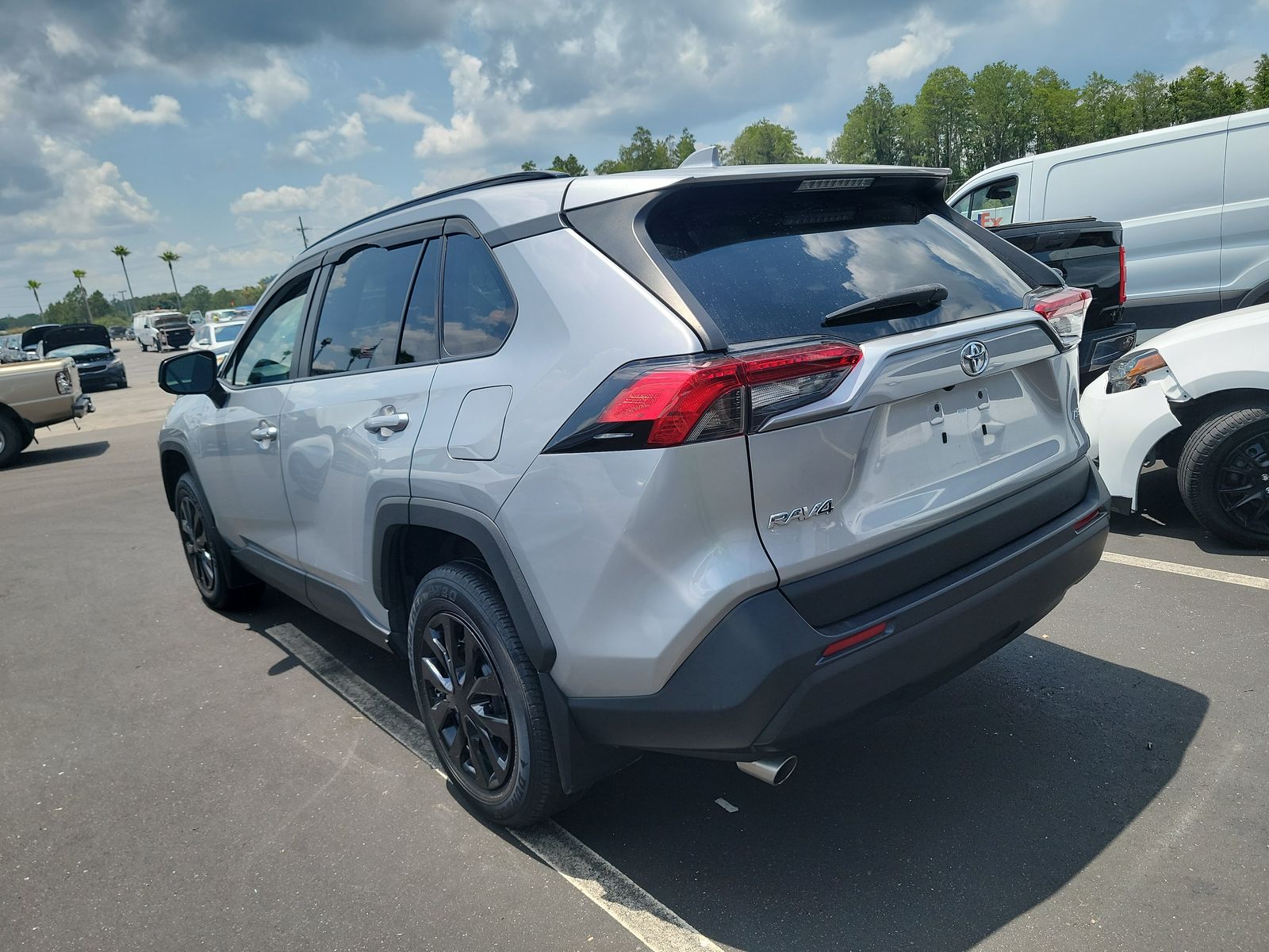 2019 Toyota RAV4 LE FWD