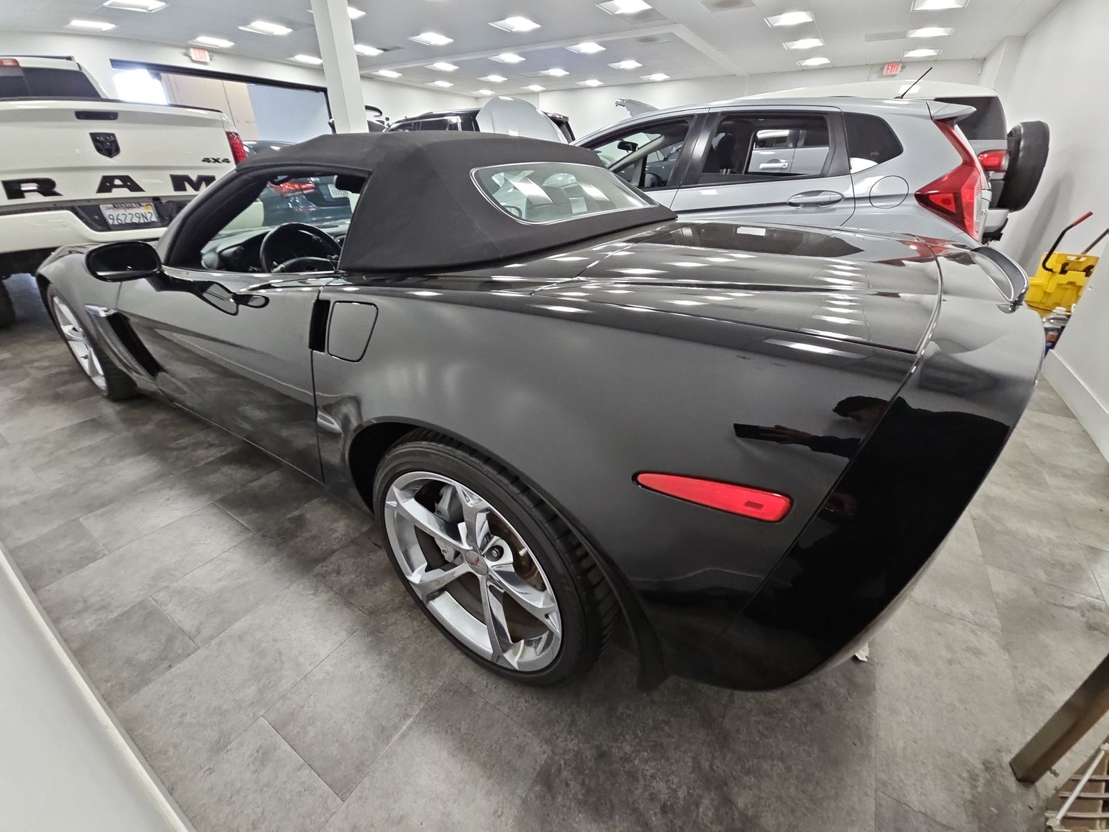 2011 Chevrolet Corvette Z16 Grand Sport RWD