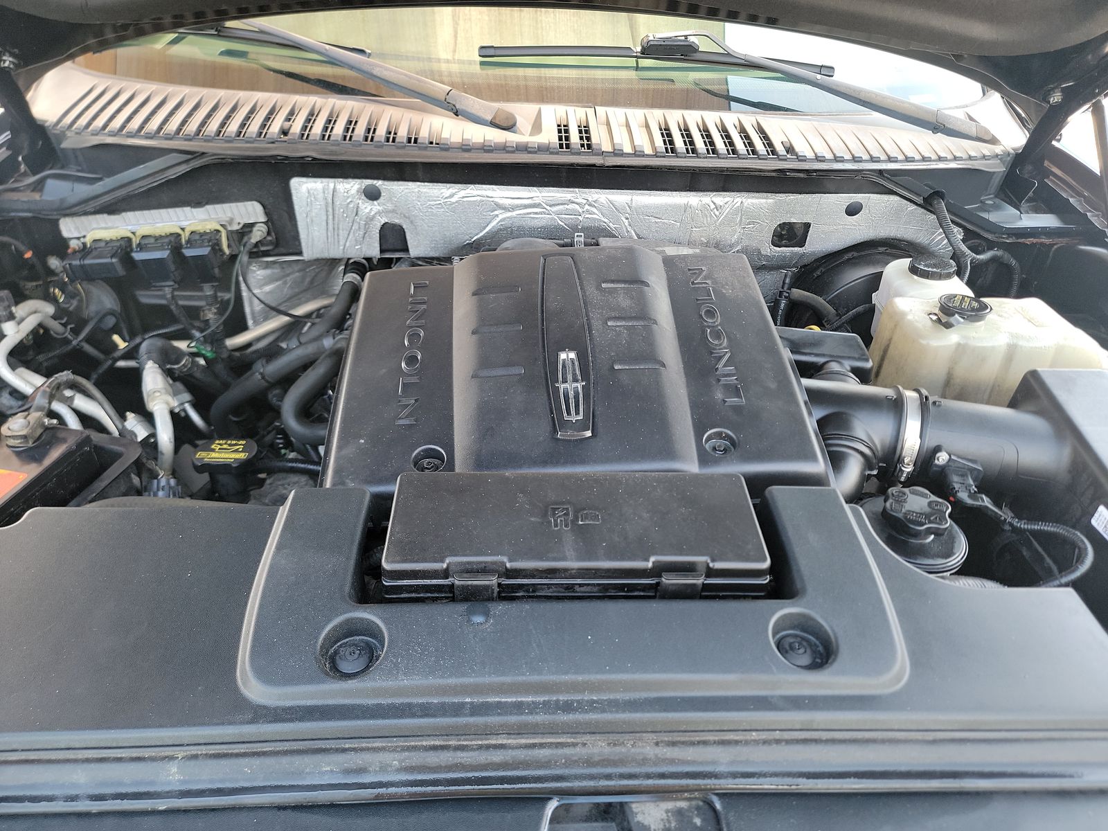 2014 Lincoln Navigator Base RWD