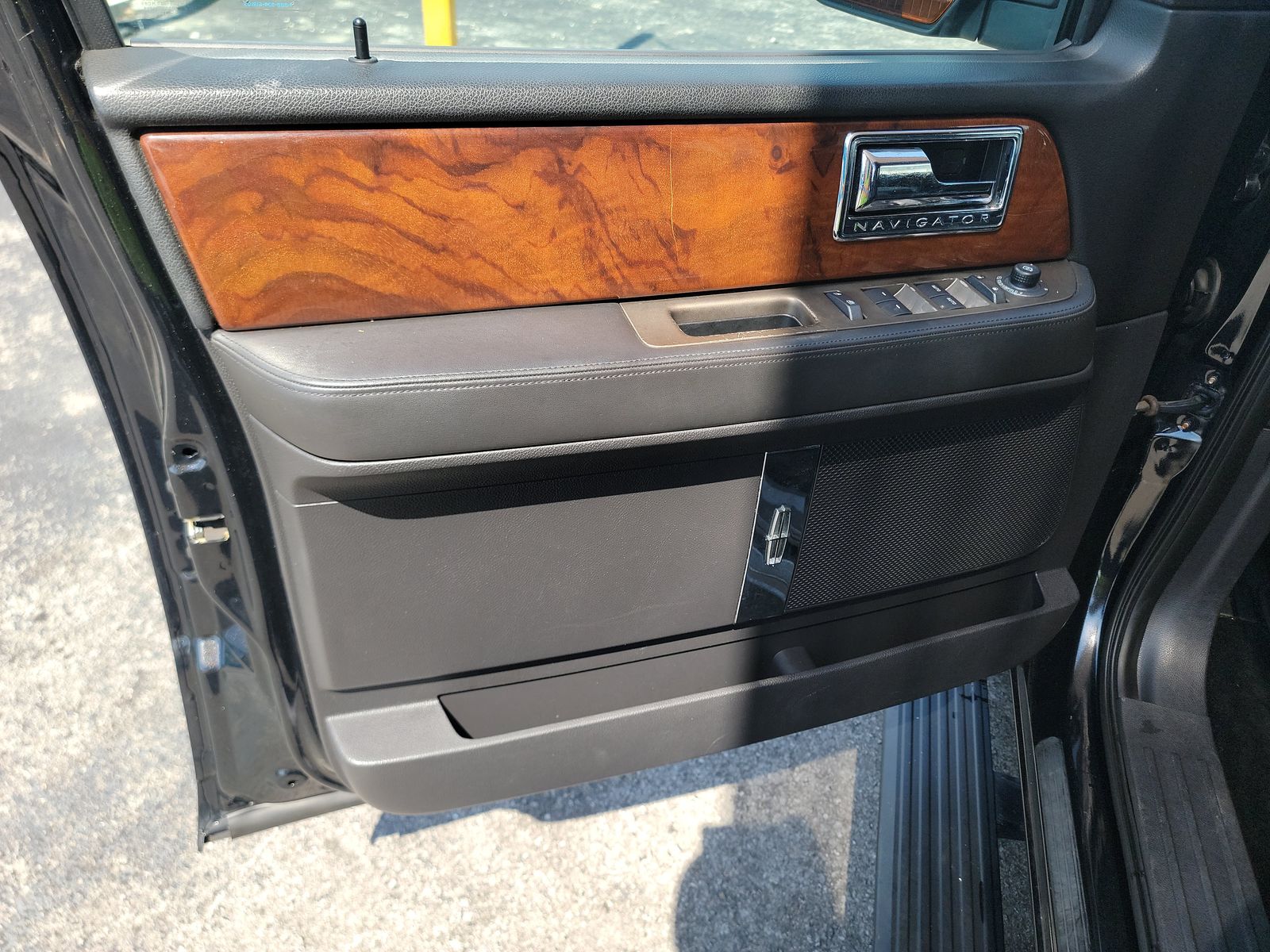 2014 Lincoln Navigator Base RWD