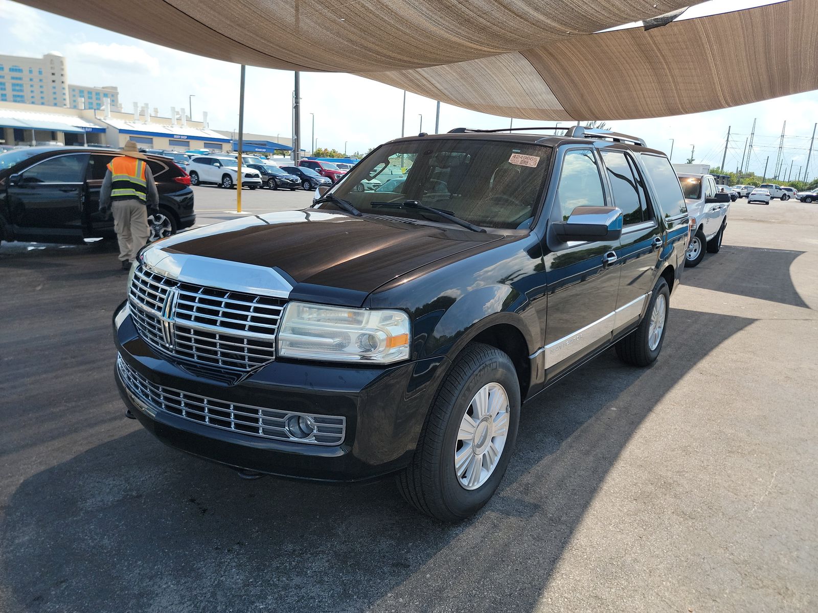 2014 Lincoln Navigator Base RWD