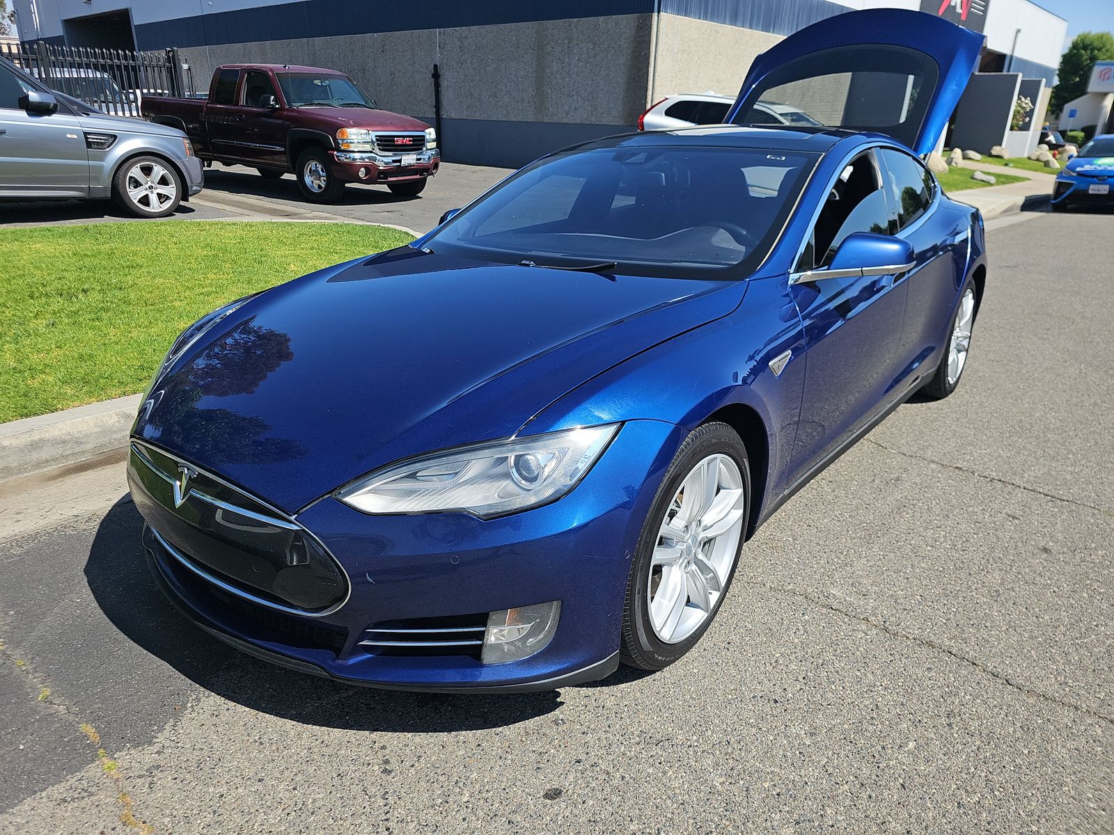 2015 Tesla Model S 70 RWD