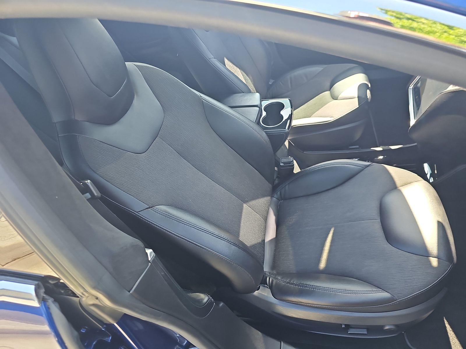 2015 Tesla Model S 70 RWD