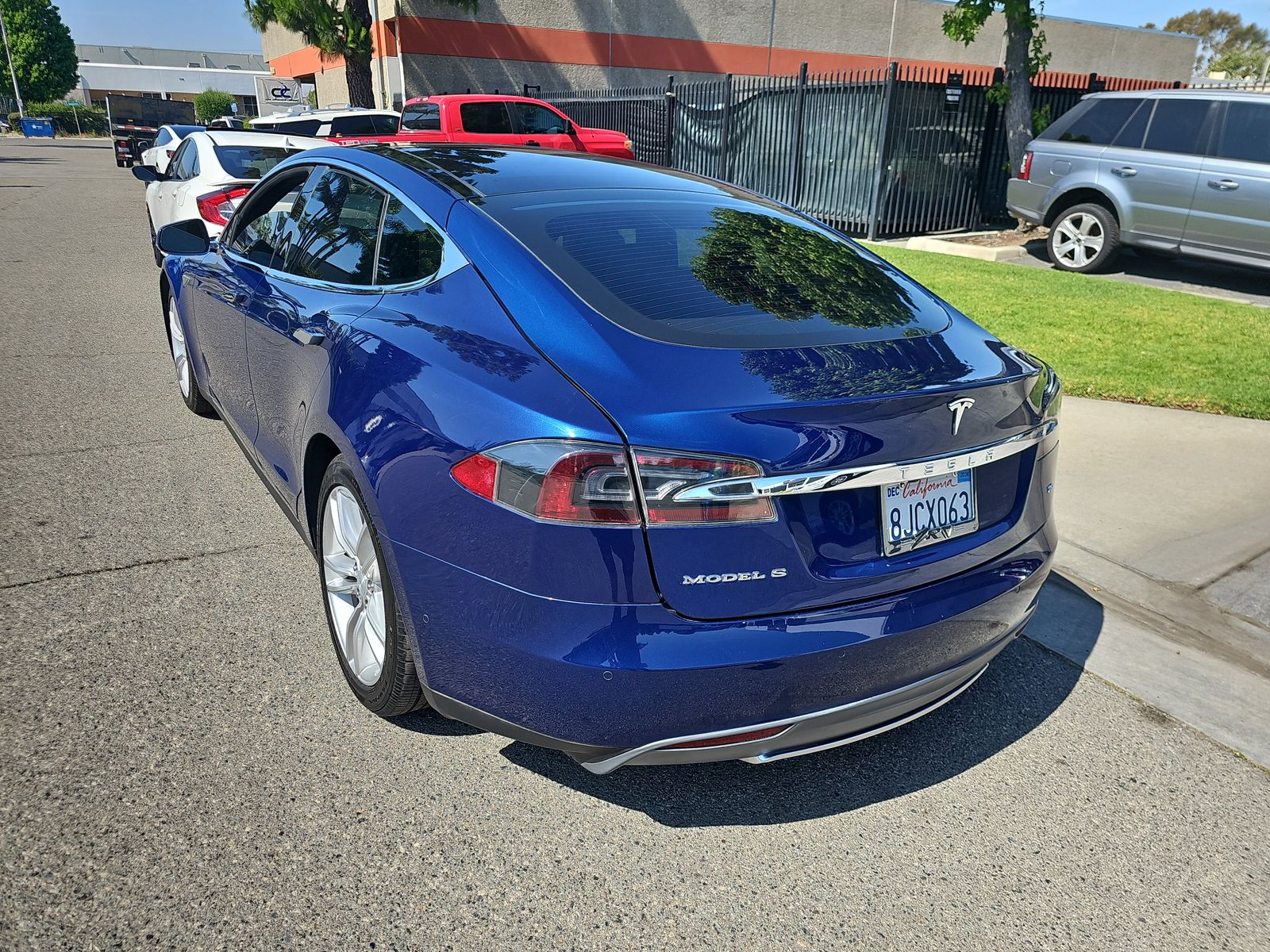 2015 Tesla Model S 70 RWD