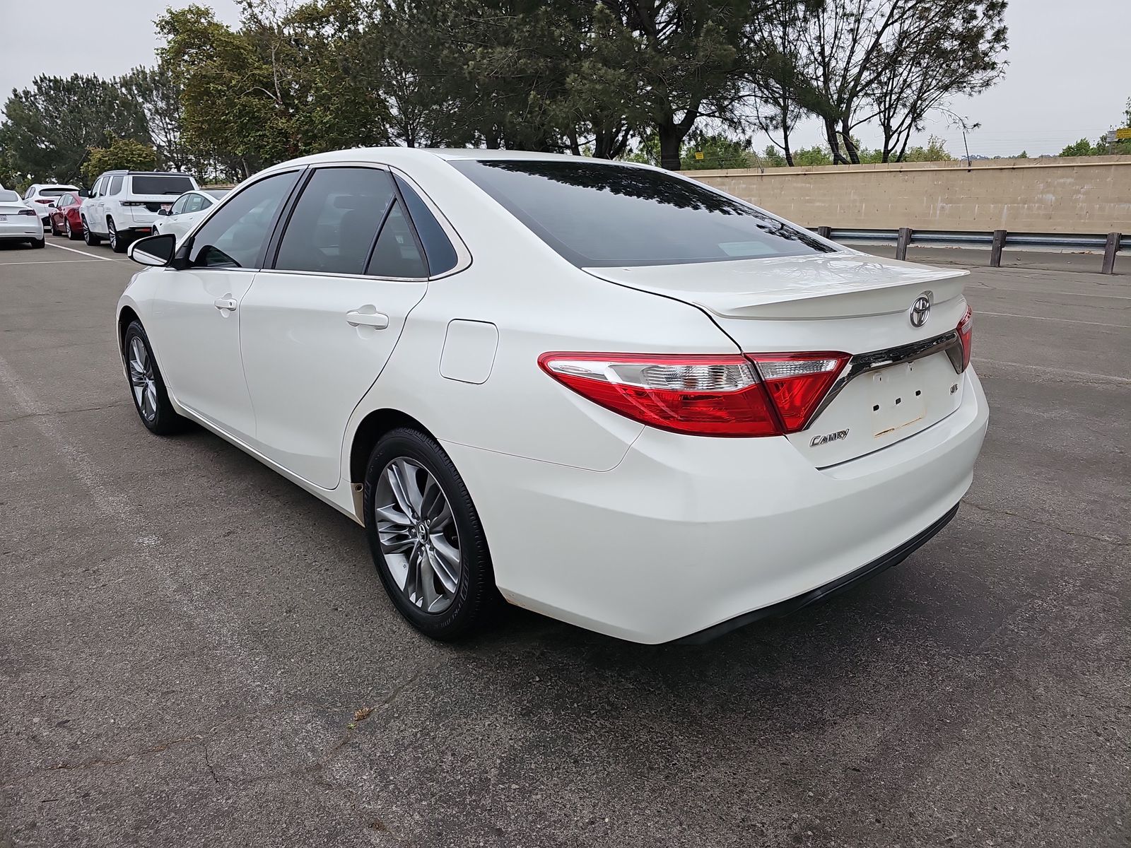 2015 Toyota Camry SE FWD