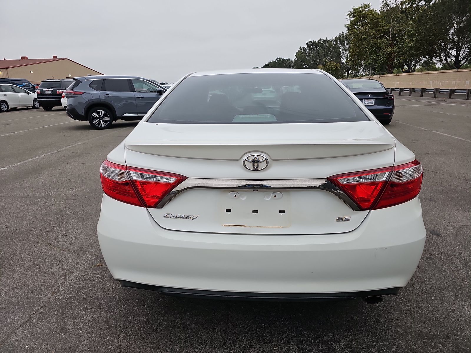 2015 Toyota Camry SE FWD