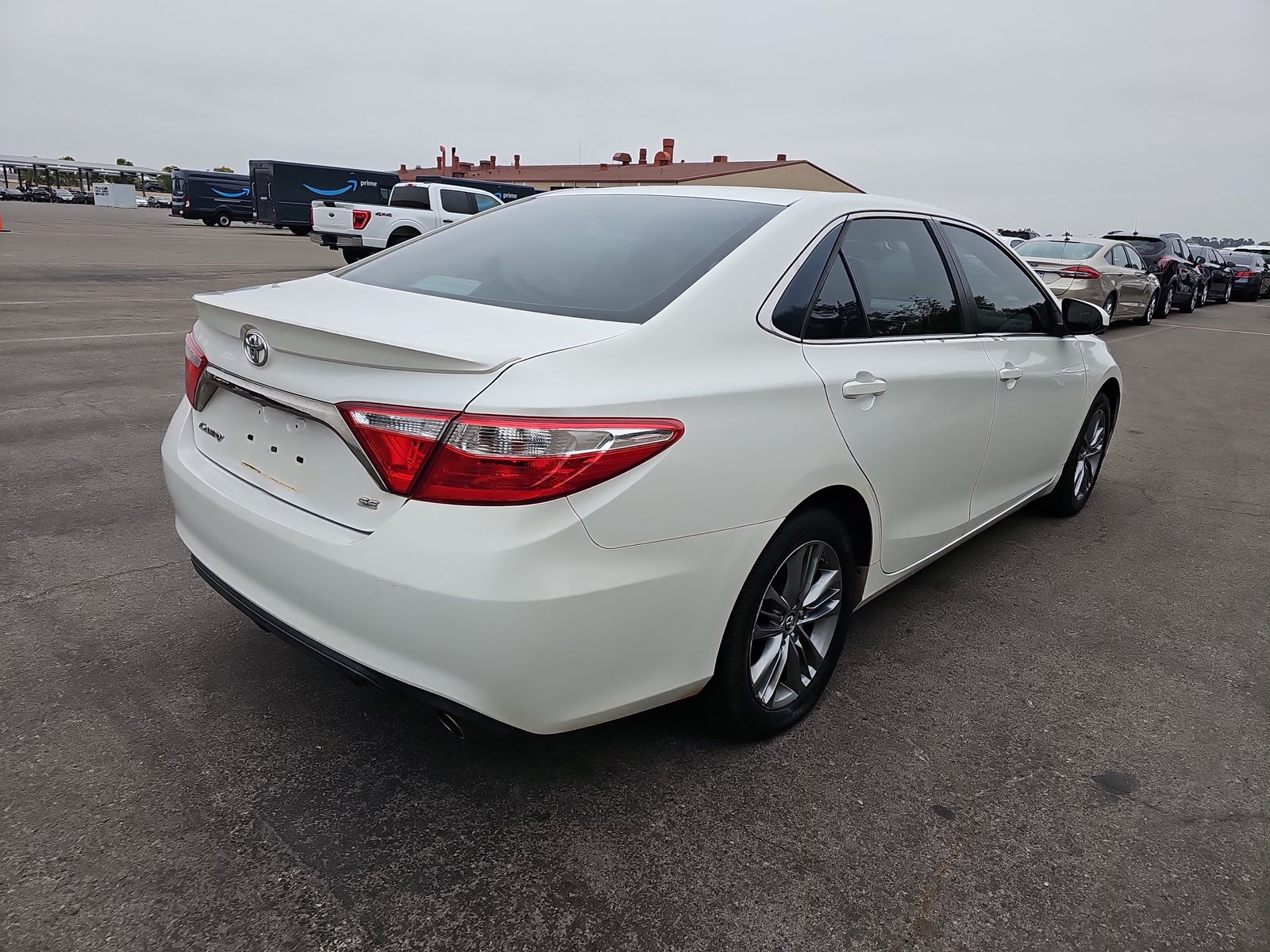 2015 Toyota Camry SE FWD