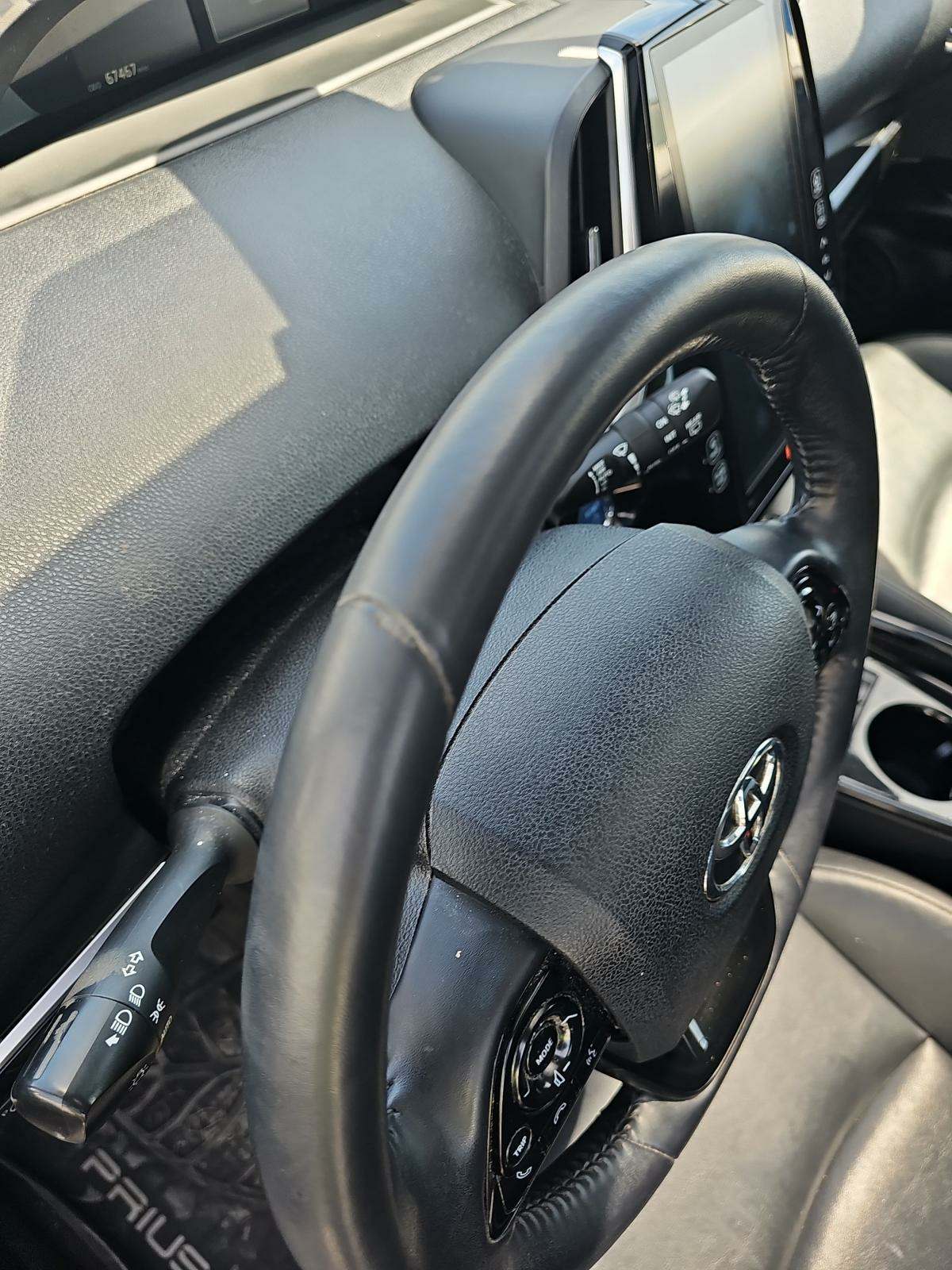 2019 Toyota Prius Limited FWD